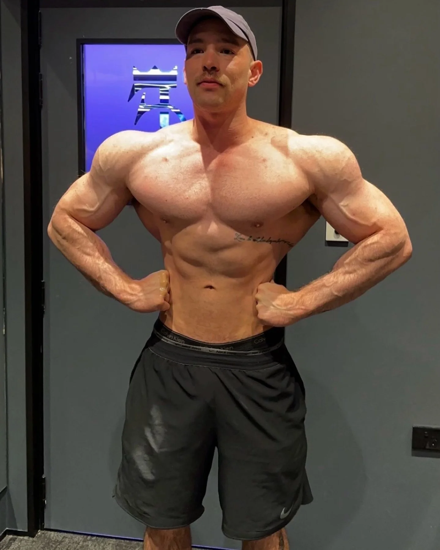 Smiling on the inside because I can enjoy some new food this week 🥳🎉 ~93kg

@infinitysupplementsmtw | Code: Thomas
Coach: @ctanlim