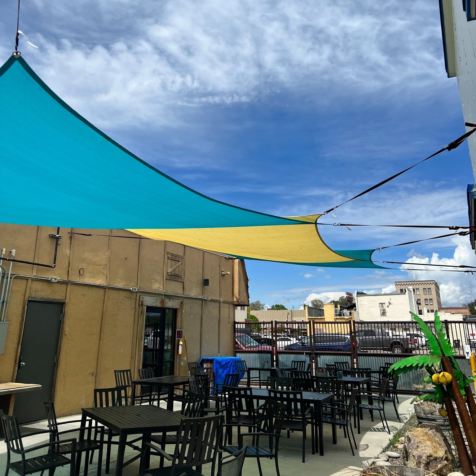 Nothing beats breakfast outdoors on a warm July morning! 🌿☀️ Grab a seat on the patio and let Dreez serve up your favorites.
🕗 7am – 2pm
#Elkodreez #explorenevada #elkonv #nevada #eatlocal #patiodining #outdoordining