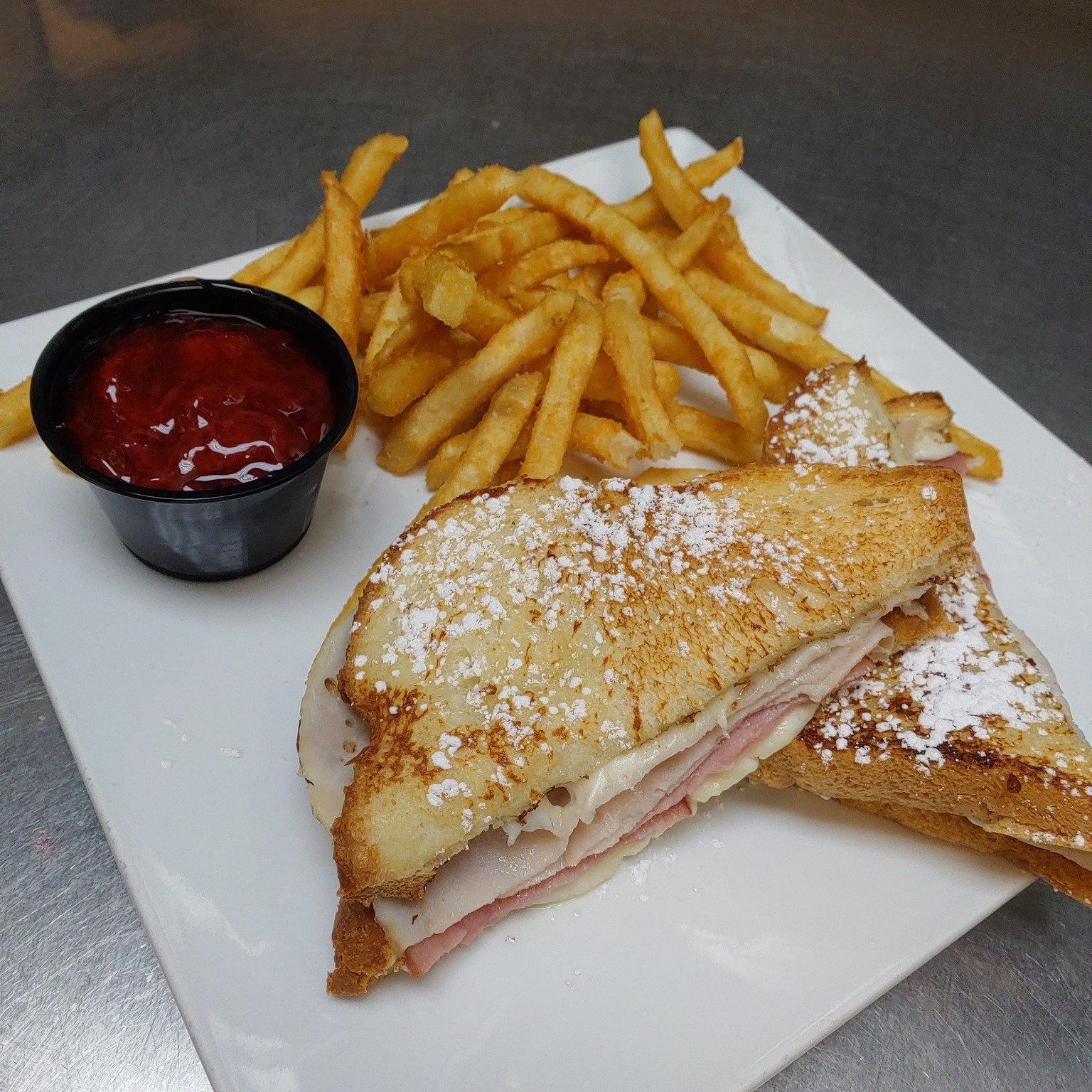 Brunch or lunch? Why not both! π Our Monte Cristo brings the best of both worlds, and it’s calling your name.
Take a look at our menu, link in bio!
#Elkodreez #explorenevada #familyrunbusiness #foodie #elkonv #dreezbreakfast