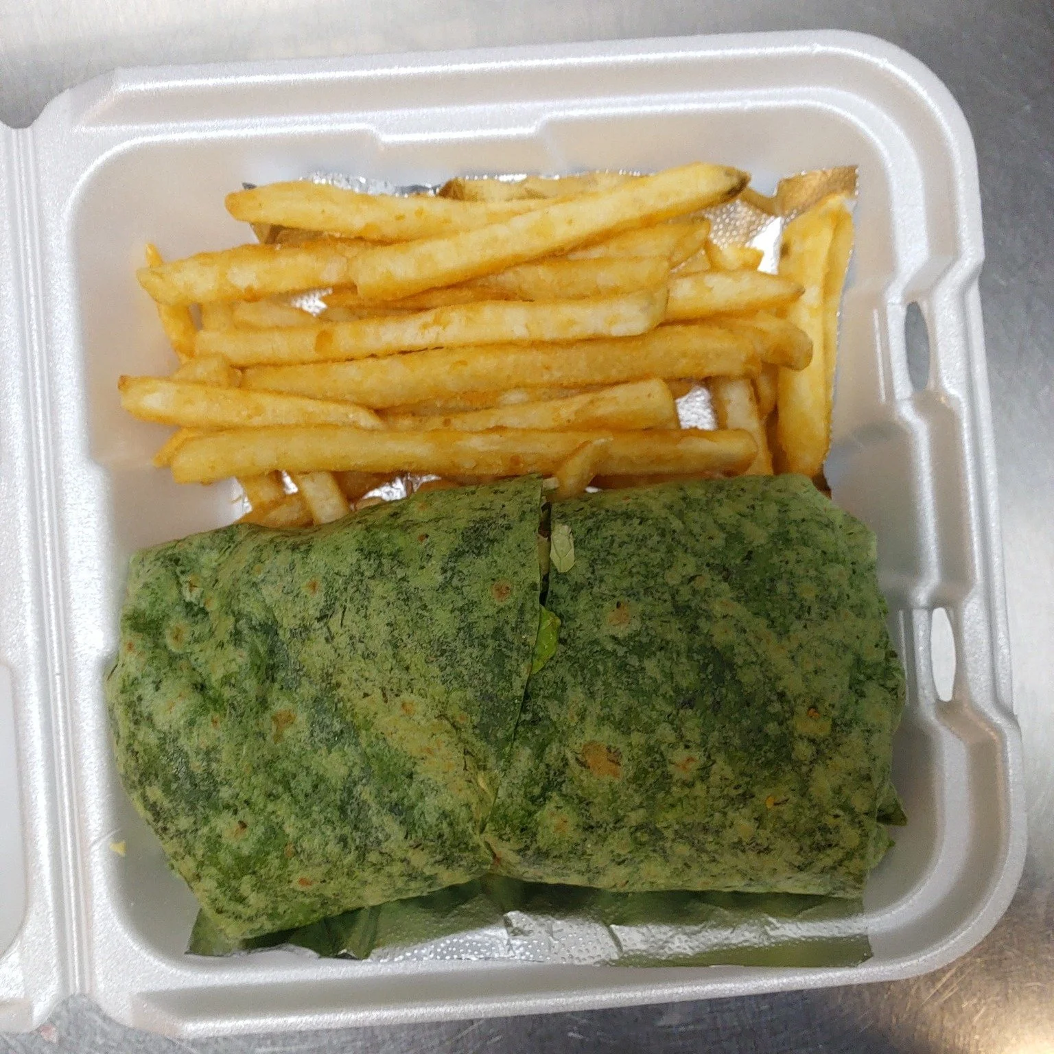 Busy day ahead? Fuel up without missing a beat! Our Chicken Caesar Wrap is the ultimate lunch on the go. It has fresh greens, tender chicken, and Caesar flavor in every bite.
Call now to place a to go order!
📞 (775) 777-7931
#Elkodreez #explor
