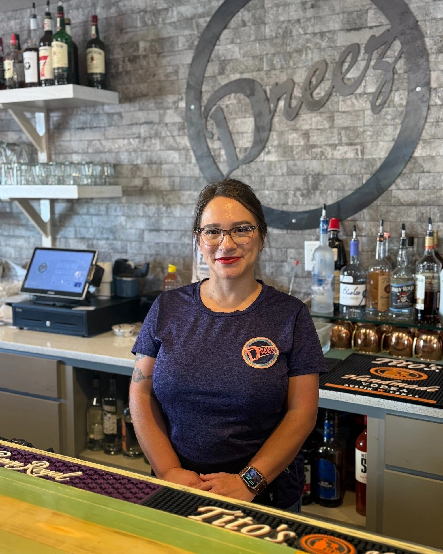 &ndash; 🌟 Employee Spotlight: Jess Sanchez 🌟

Meet Jess, one of our amazing servers at Dreez! She&rsquo;s been part of the team for over 2.5 years, bringing great energy, dedication, and smiles to every shift.

🍴 Favorite Menu Item: The French Dip