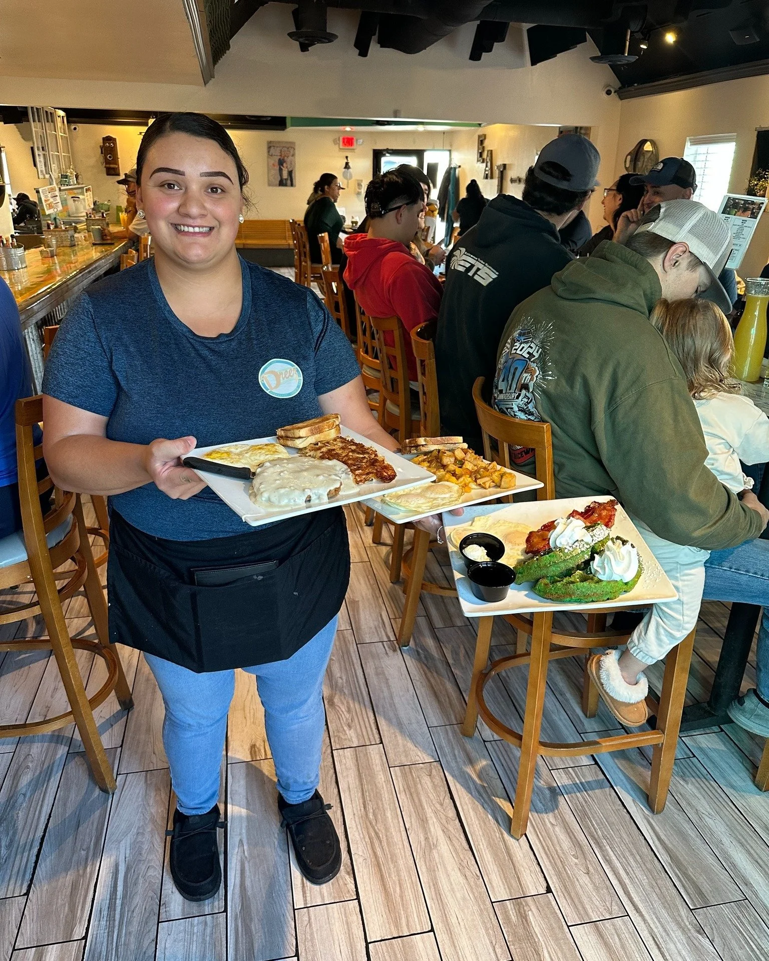 Fresh from the kitchen and delivered with a smile! Join us for breakfast at Dreez, where great service starts your day. 🌞🍴

We&rsquo;re open 7 AM&ndash;2 PM daily! ☀️🥗

📍 405 Silver St, Elko

#Elkodreez #explorenevada #familyrunbusiness #foodie #