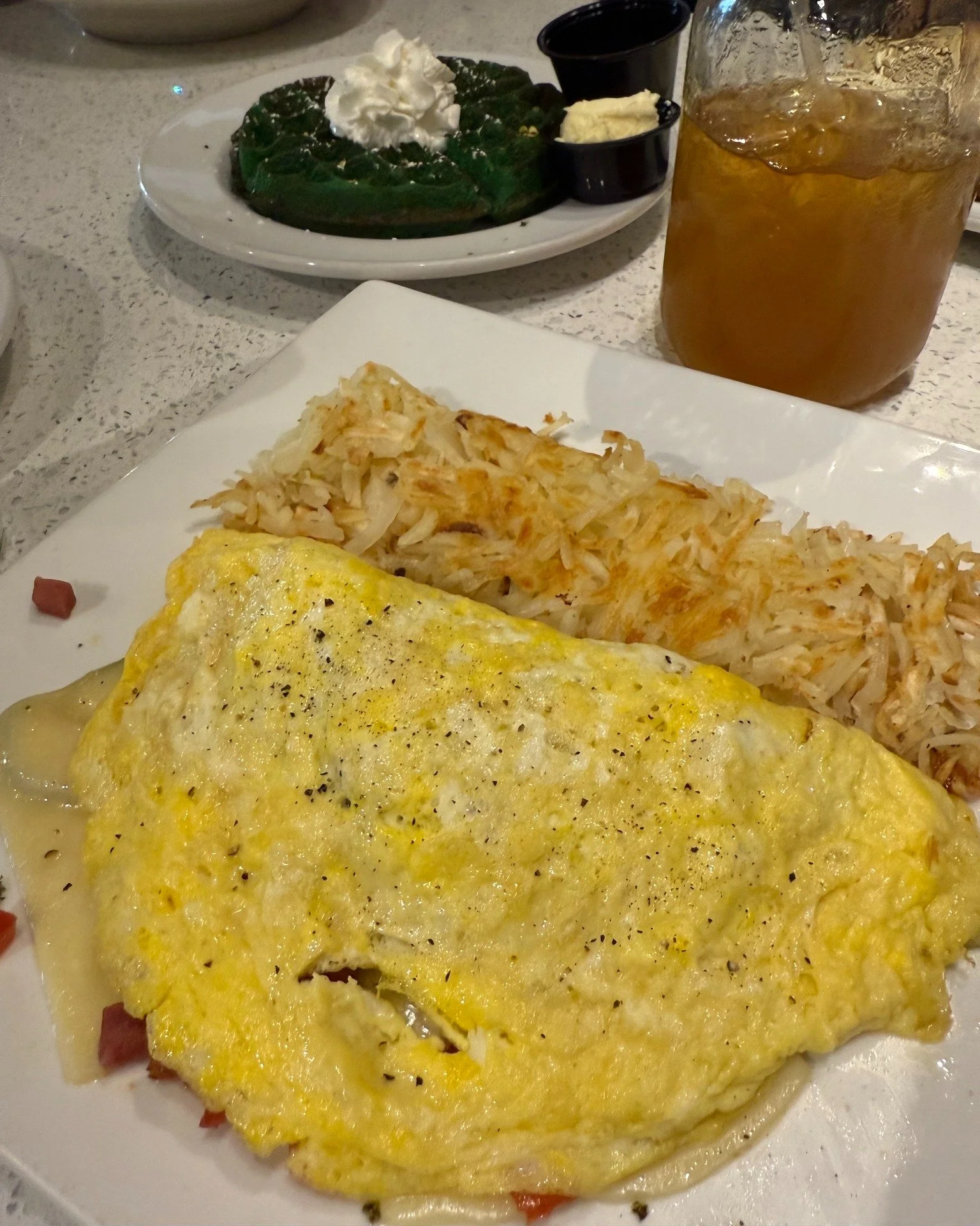 The perfect start to any day: A golden, fluffy omelet loaded with your favorite fillings, served alongside a pile of our crispy hash browns. Fuel your day the Dreez way! 

☕️ Stop in 7 days a week, 7 AM - 2 PM!
Check out our full menu online - link i
