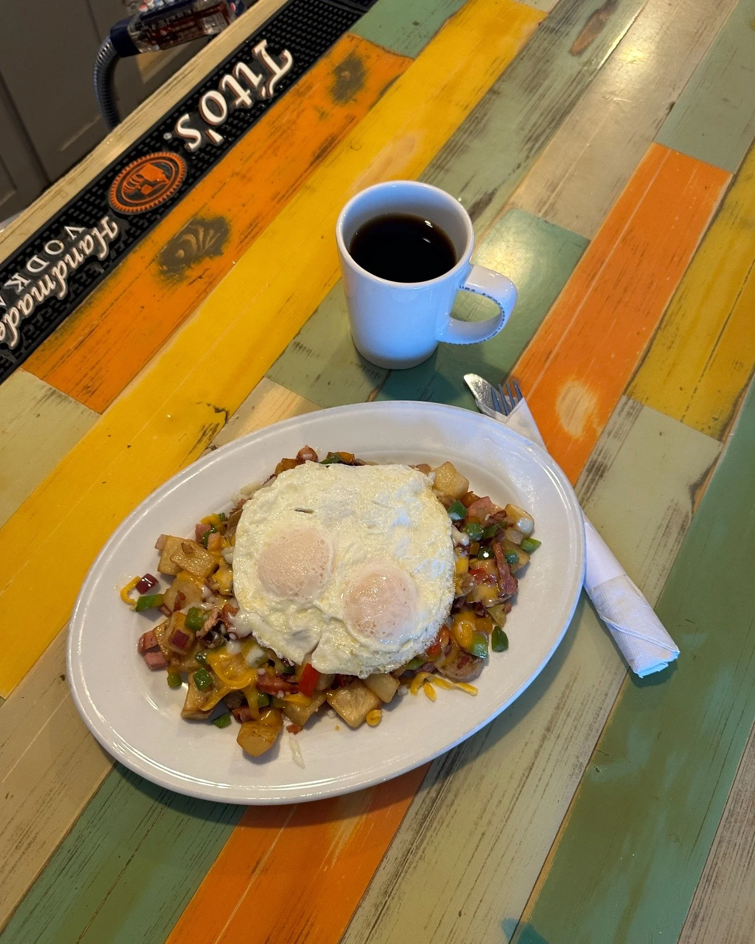 Nothing beats a hot cup of coffee and a hearty breakfast on a Monday morning. ☕️✨ Whether you're here for the eggs or our award-winning service, we&rsquo;re ready to make your day a little brighter.

Check out our menu https://www.dreezelko.com/break