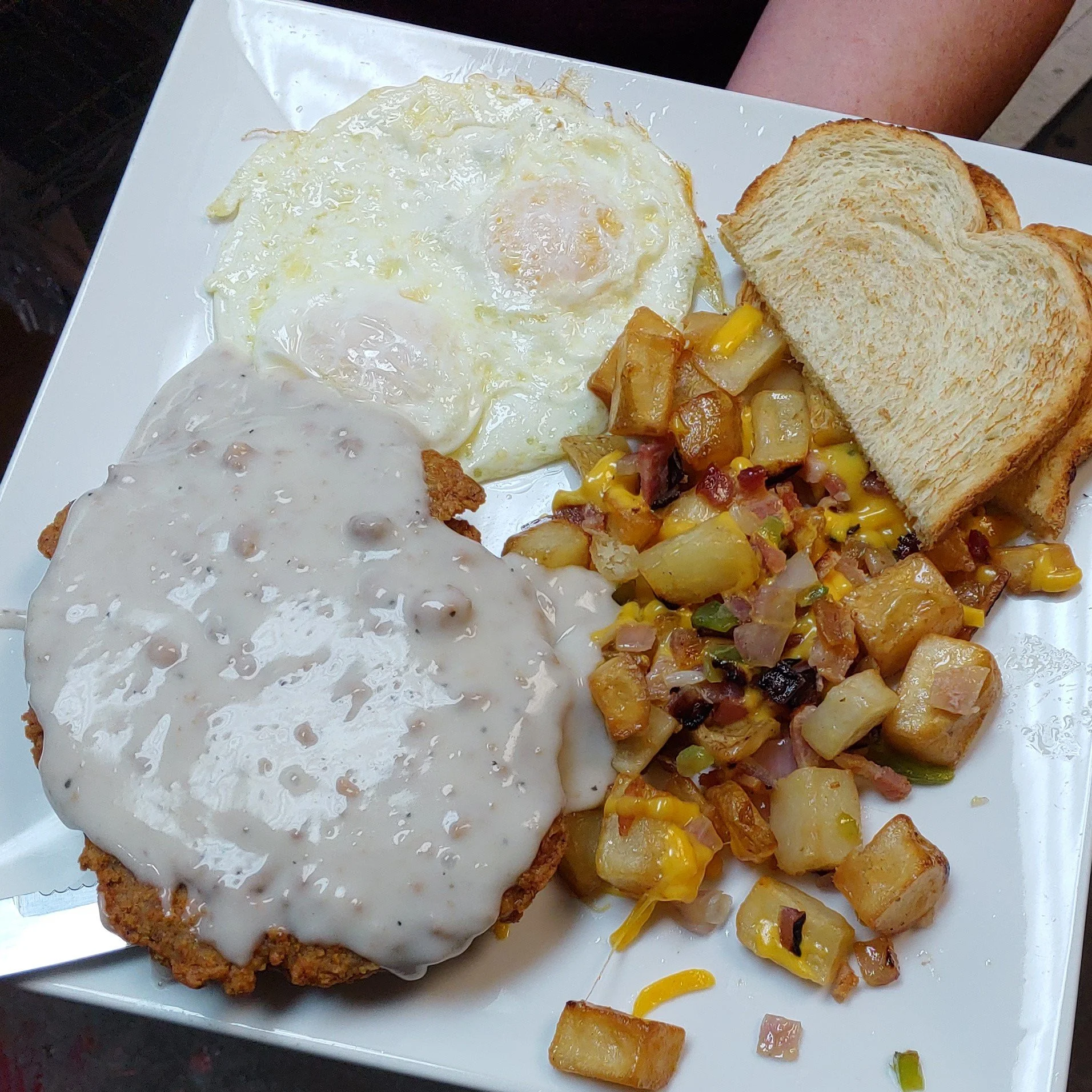 If you&rsquo;re looking for a breakfast that will keep you full and satisfied, this is it. Our chicken fried steak breakfast is the perfect mix of hearty, savory, and comforting. 

📞 (775) 777-7931 

#Elkodreez #explorenevada #familyrunbusiness #foo