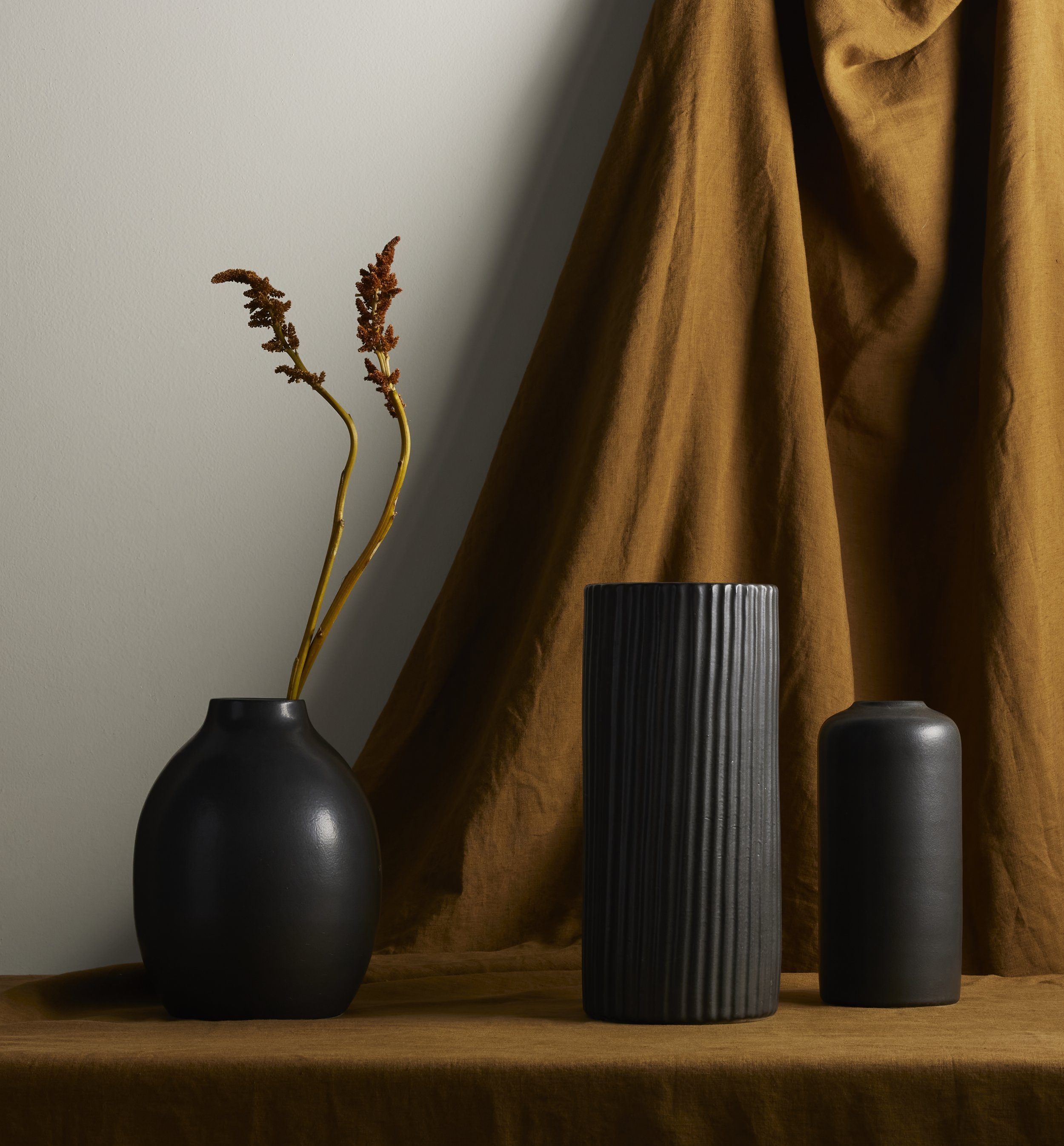 ivalia black vase displayed.jpeg