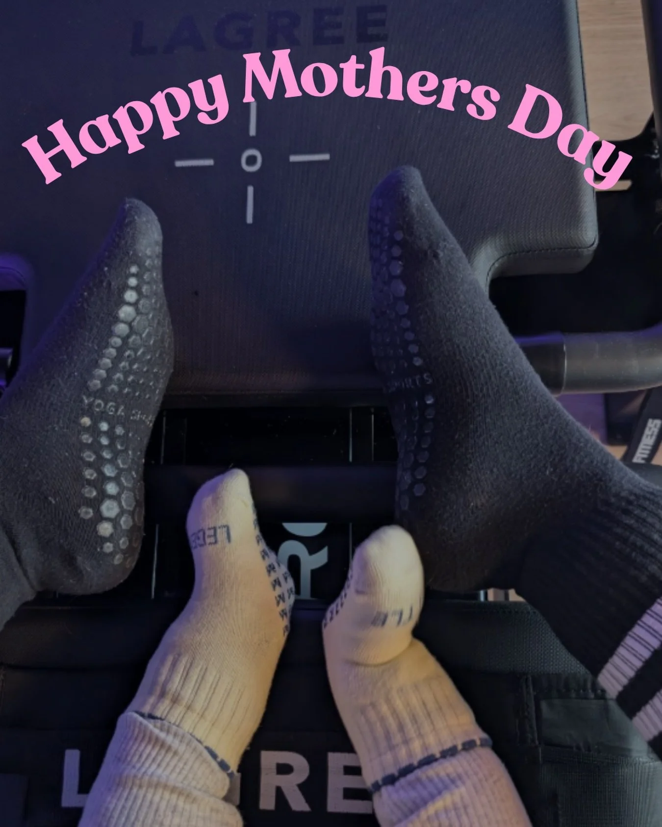 Happy Mother&rsquo;s Day to all the amazing moms out there 💛
Whether you&rsquo;re a human mom, dog mom, cat mom, bonus mom, plant mom, or celebrating with your own mom today &mdash; we&rsquo;re sending you lots of love today!