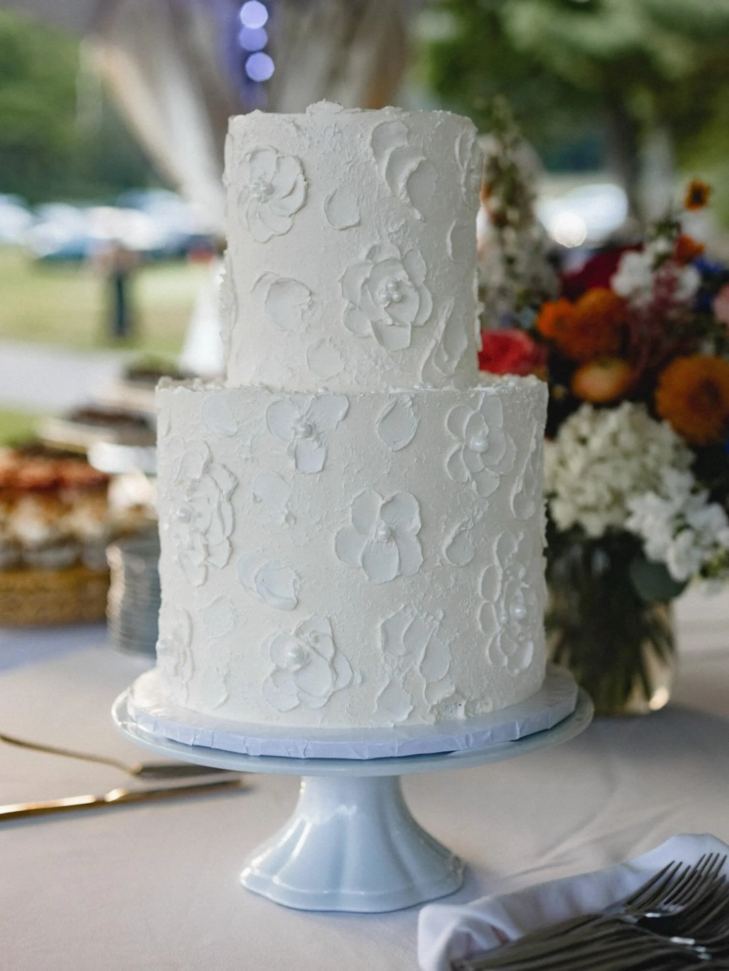 W E D D I N G  C A K E  G I V E A W A Y ✨ 

Calling all brides and grooms of 2026. 📢 It&rsquo;s that time of year for another huge giveaway.

Ashley&rsquo;s Kitchen is excited to offer one lucky couple the chance to win a customizable wedding cake v