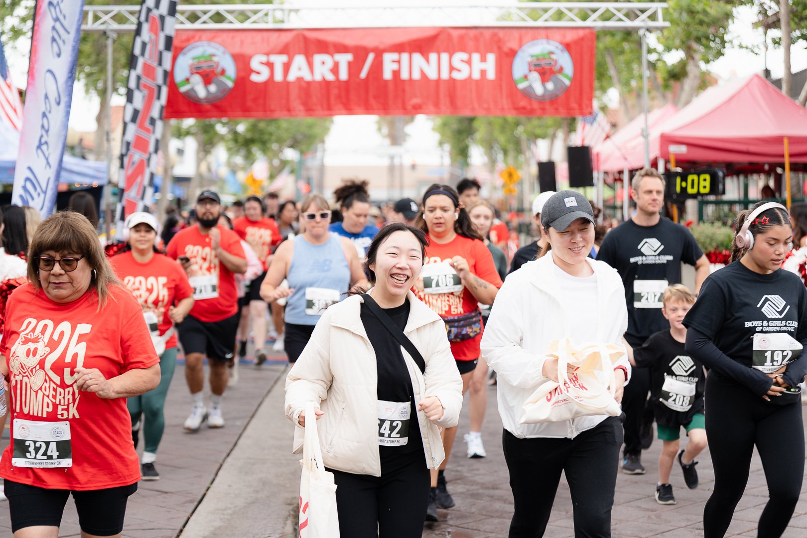 5k Stomp 25_-0160.jpg