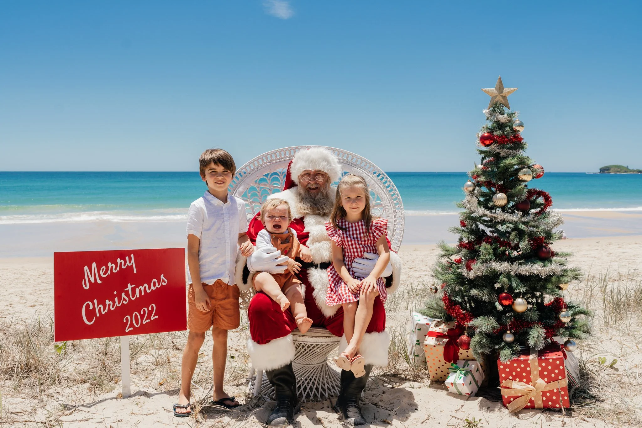 Santaonthebeach2024_Symonne_108-1.JPG