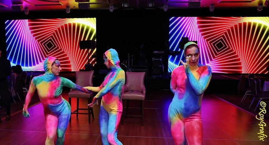 Fundraising event at the Shangri la Ballroom. 
What a beautiful event, so well curated, thank you for having us.

Costumes and performance booking by Deliv&rsquo;ART productions