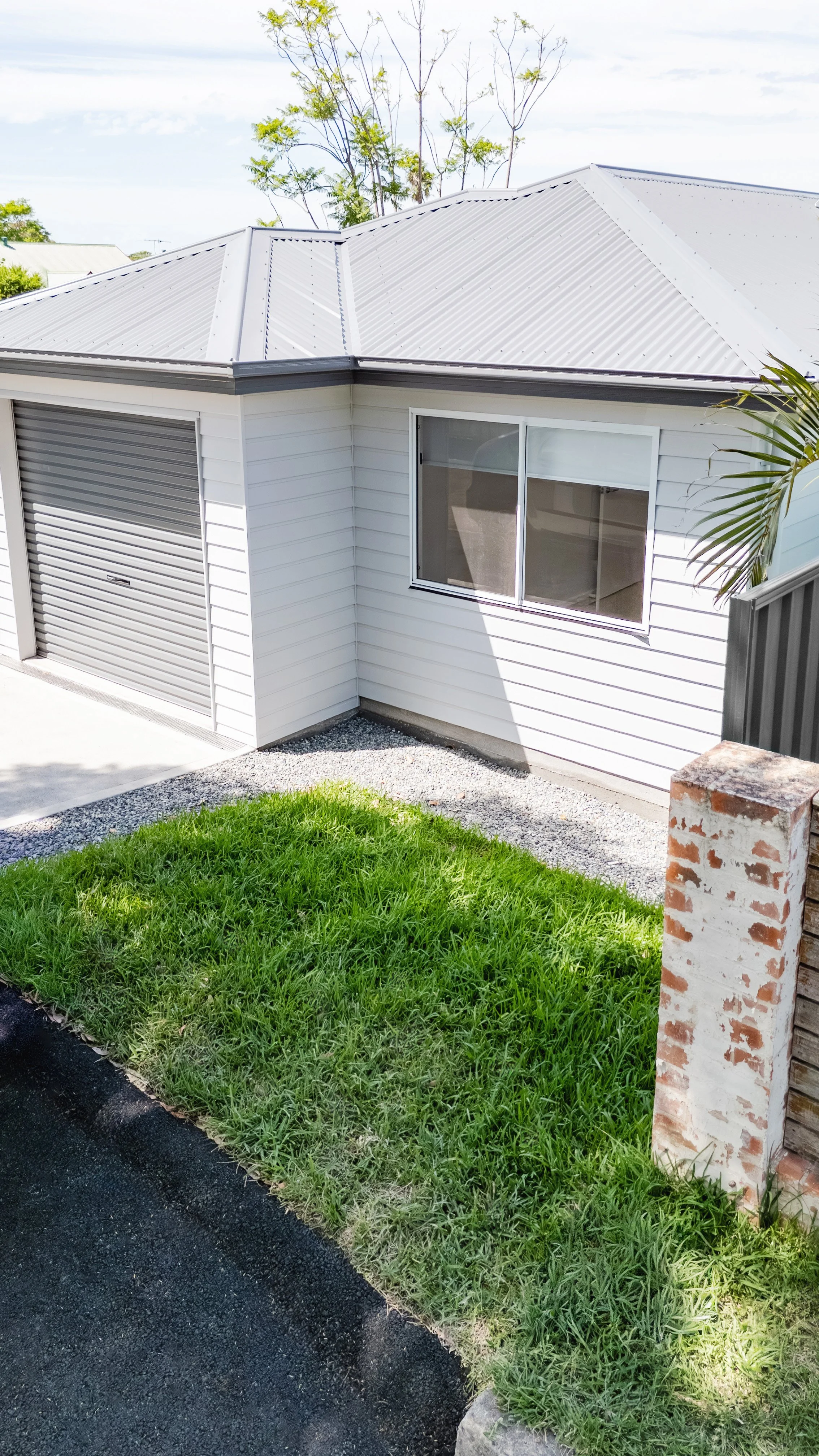 Malora EM-1-edit-small.jpg