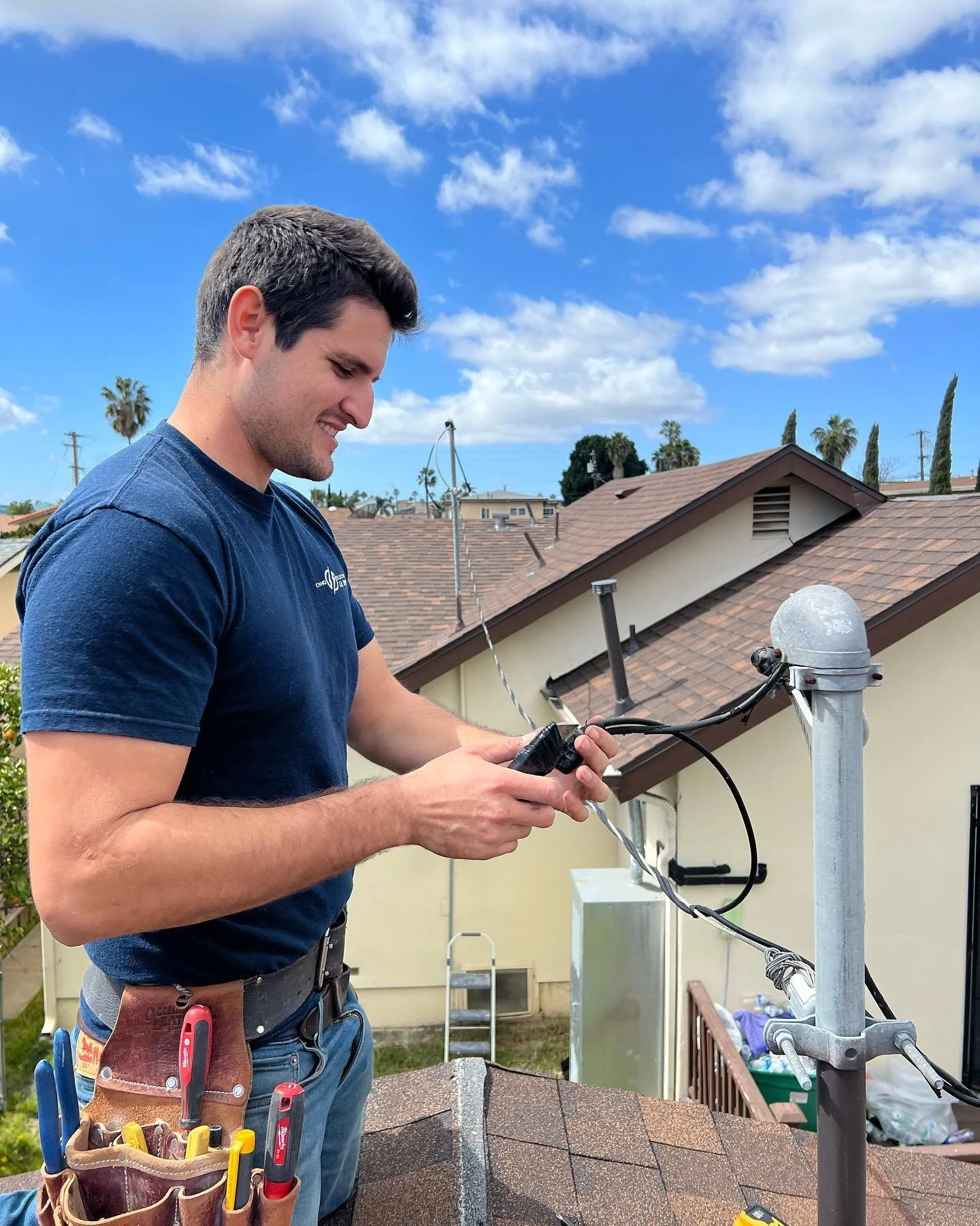 Quick service repair caused by corroded split bolt and disconnected one leg