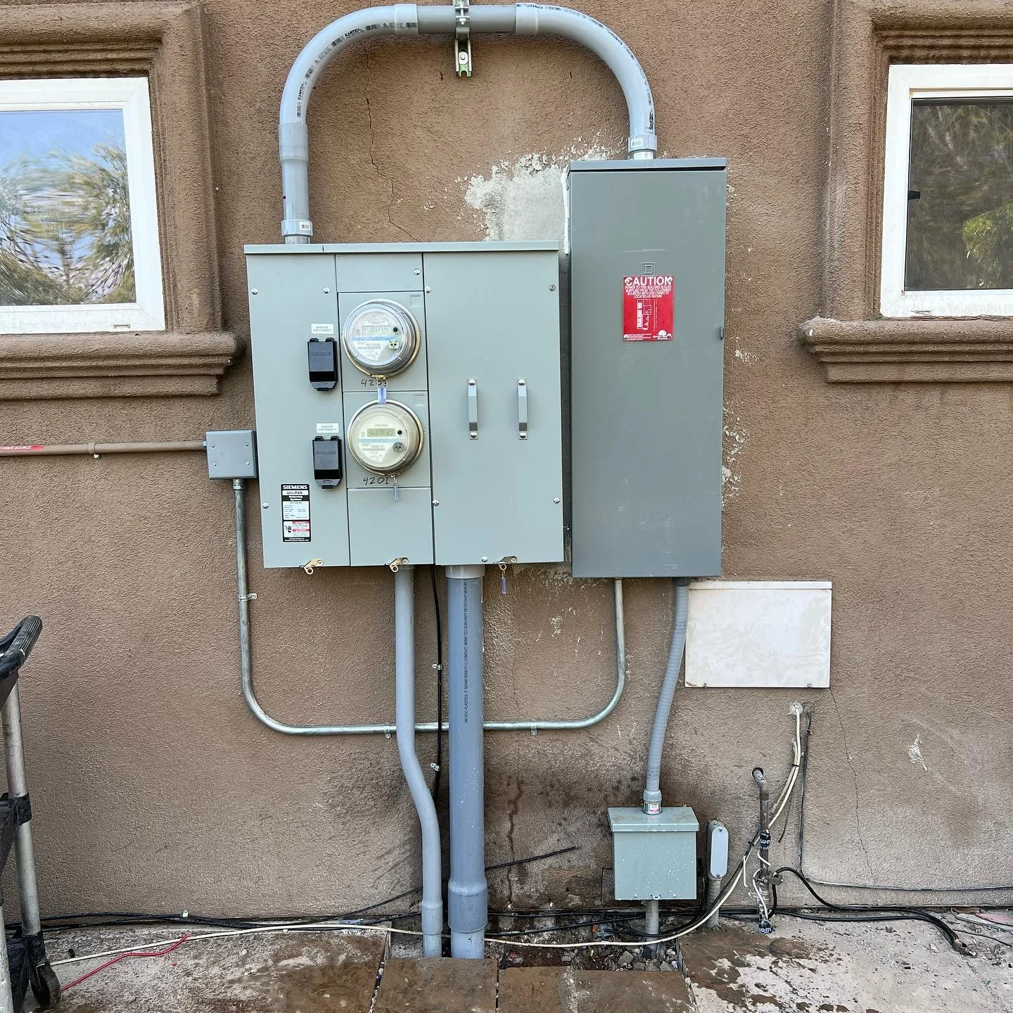 Upgraded a 200 amp service to a 400 amp two in one meter for an ADU. help from Electrical Solutions.