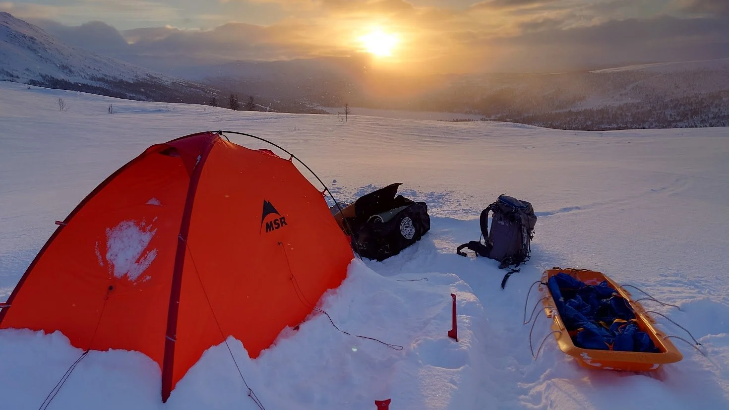 Vintertur med elevar frå friluftslivsfag frå Lom  