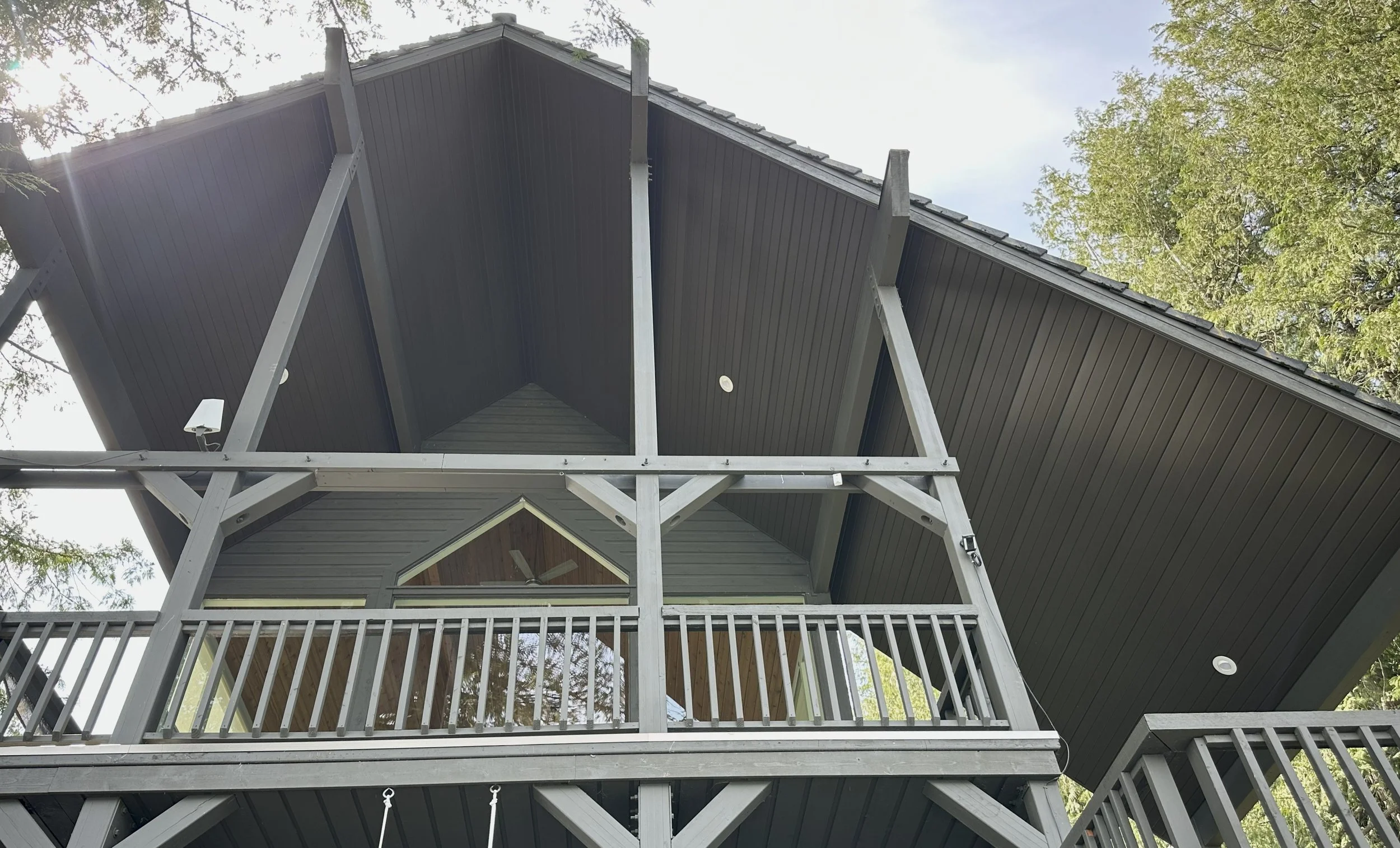 (After) Soffit replacement: Metal