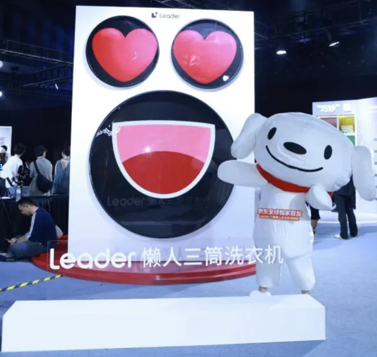 2. Comment-Driven Co-Creation