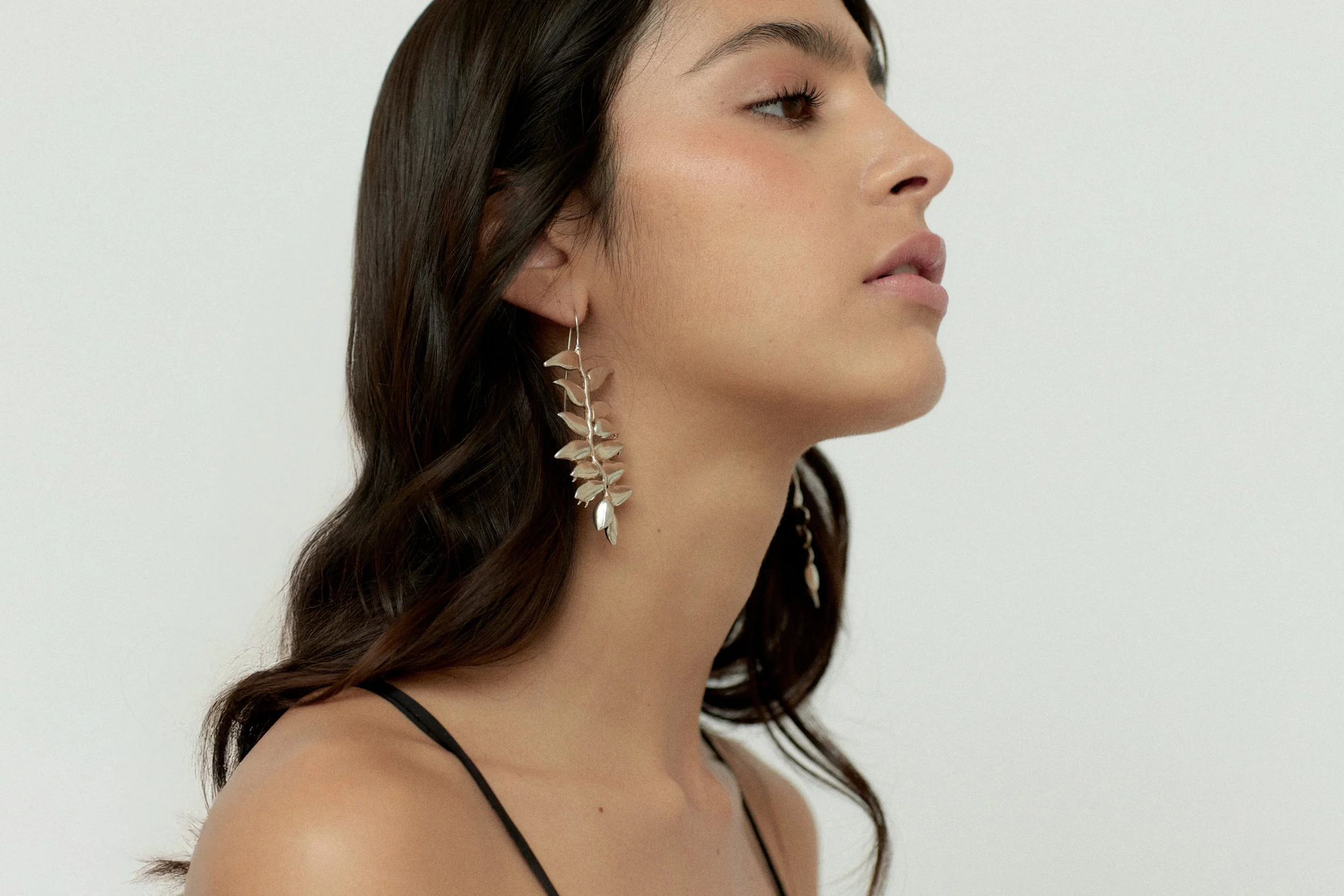 2025_12_MAGRA JEWELRY12175.jpg