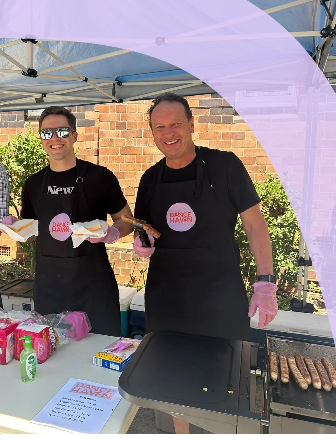 The BBQ crew is back for concert weekend and better than ever&hellip; prawn rolls, a chef, and all the good vibes!
Available before and after our concerts for an easy, delicious feed. 🔥🍤🌭💜