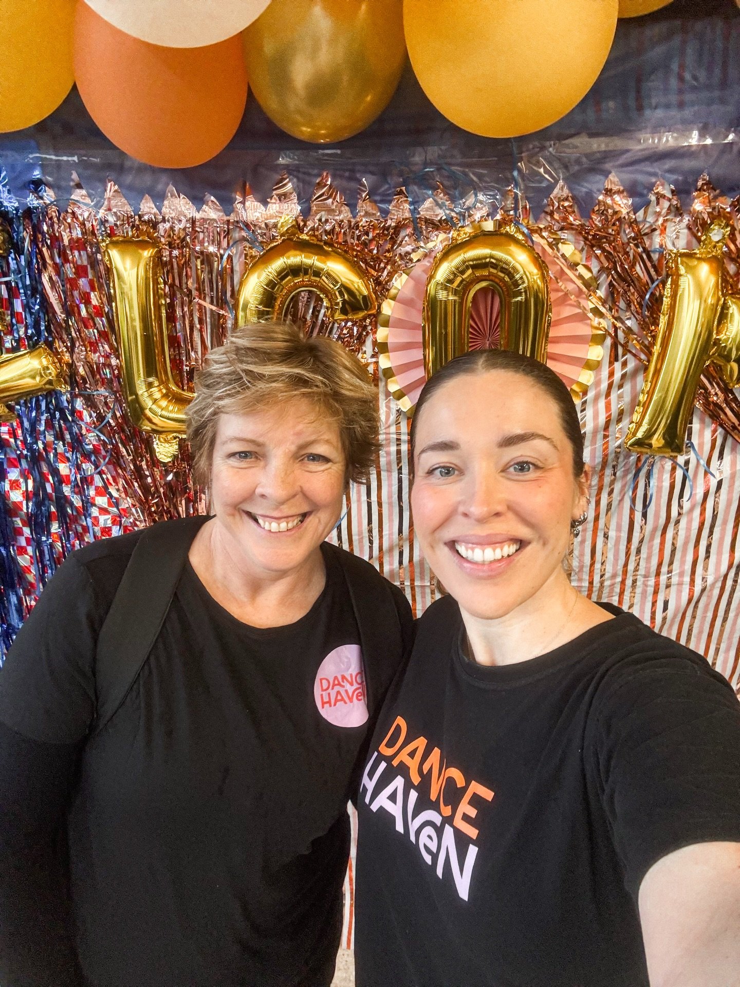 Even though the rain cancelled our performance, it was still so lovely to be at the Epping Public Welcome BBQ 🧡
Loved meeting so many local families (and sharing lollies! 🍬)
A big shoutout to our beautiful dancers who were all set to perform - we c