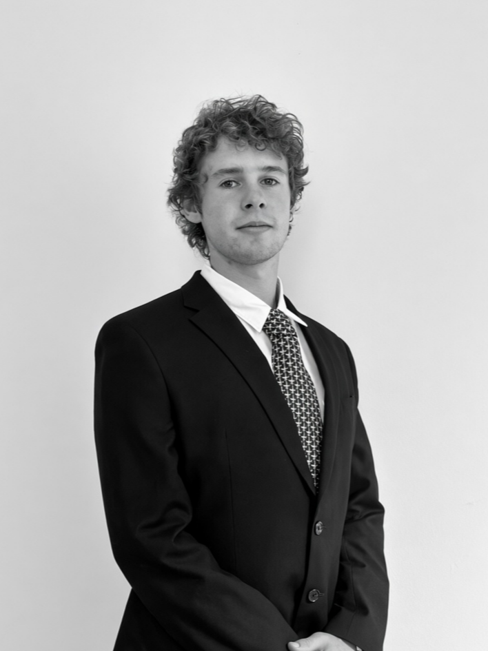 Linus Hammond - Paralegal