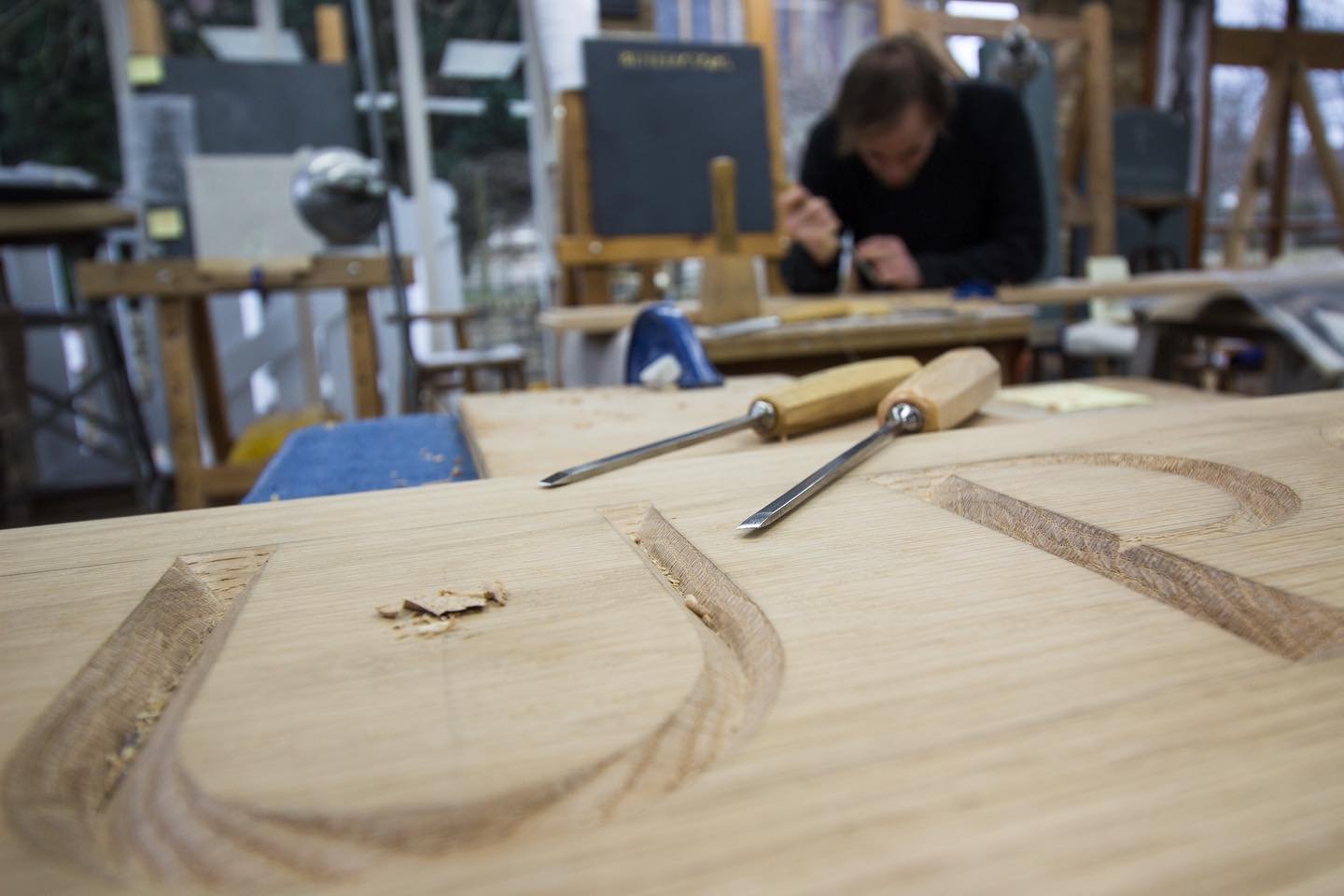 Back when we were carving wood. 
.
Looking forward to the next commission!
.
#woodcarving #carvedletters #woodworking #woodwork #woodchisel #lettersinwood #lettering #studiolife #workshoplife #concentration #sansserif #inscription #letterforms #cardo