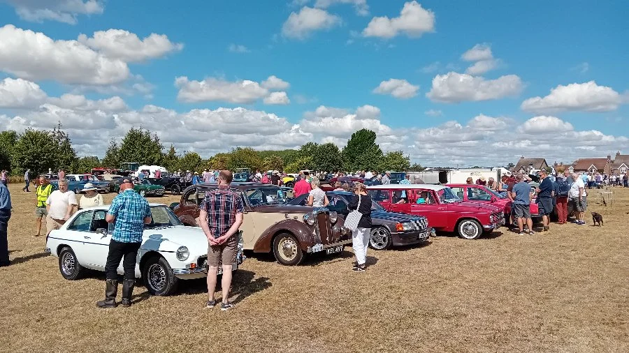 Bromham Vintage Vehicle Meet