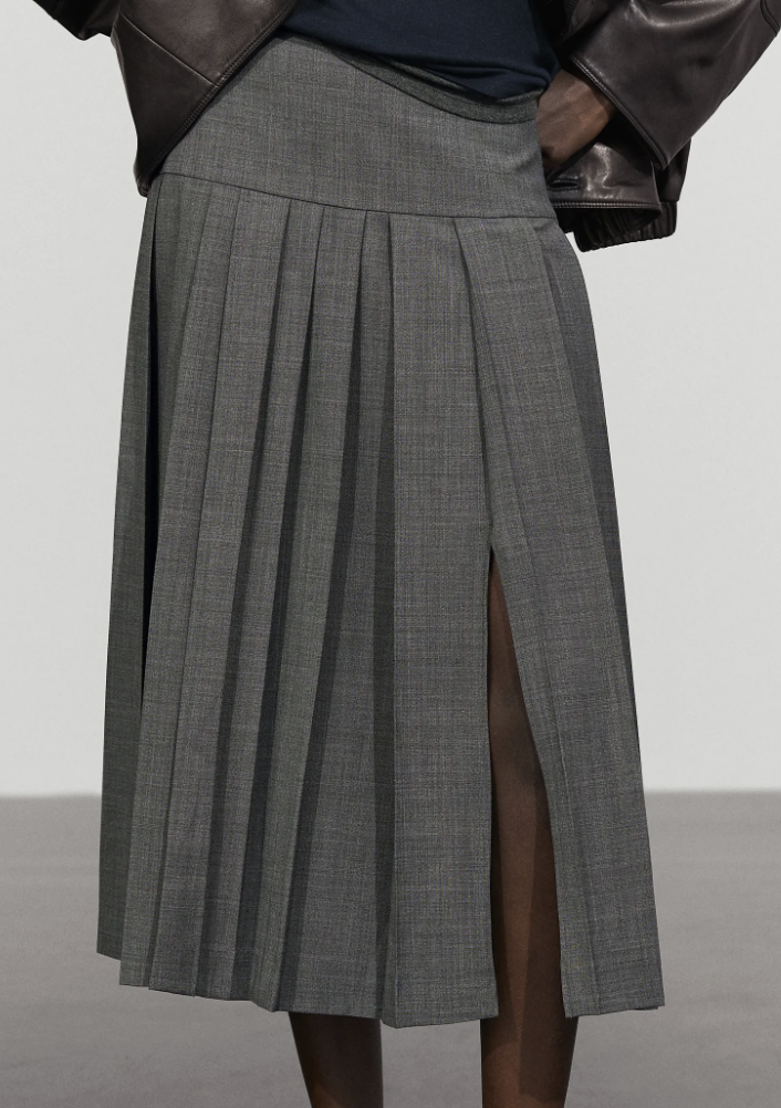 Skirt, £120, Massimo Dutti
