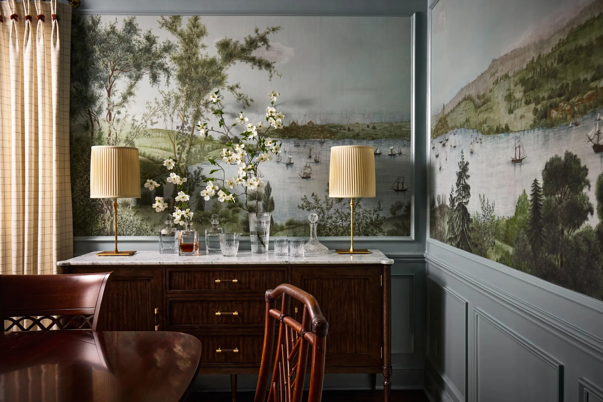 scenic-landscape-wallpaper-dining-room-interior-photography-by-kip-dawkins