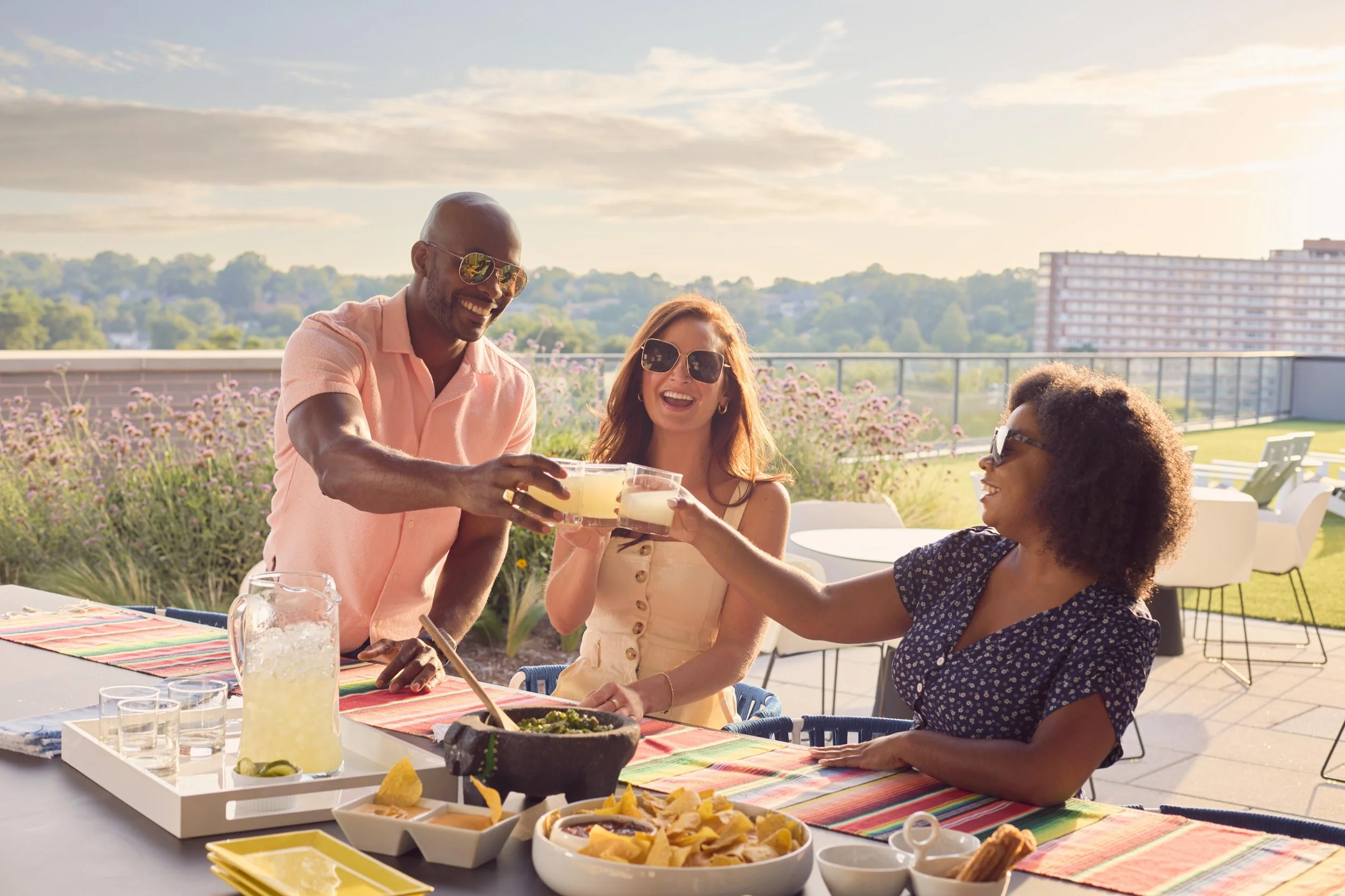 bozzuto-luxury-apartment-amenity-outdoor-dining-lifestyle-photography-by-kip-dawkins