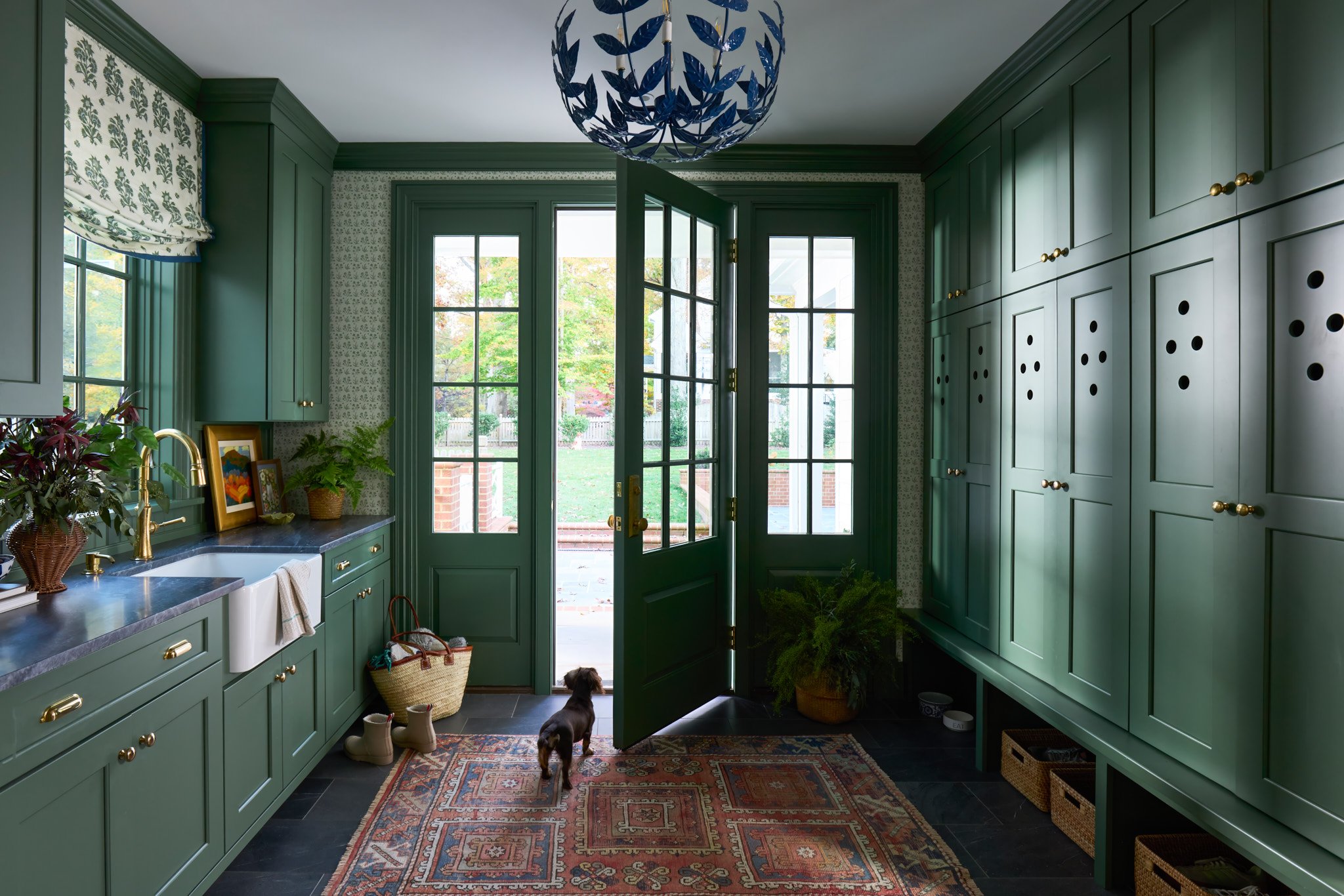 luxury-residential-mudroom-interior-design-photography-green-cabinets-by-kip-dawkins