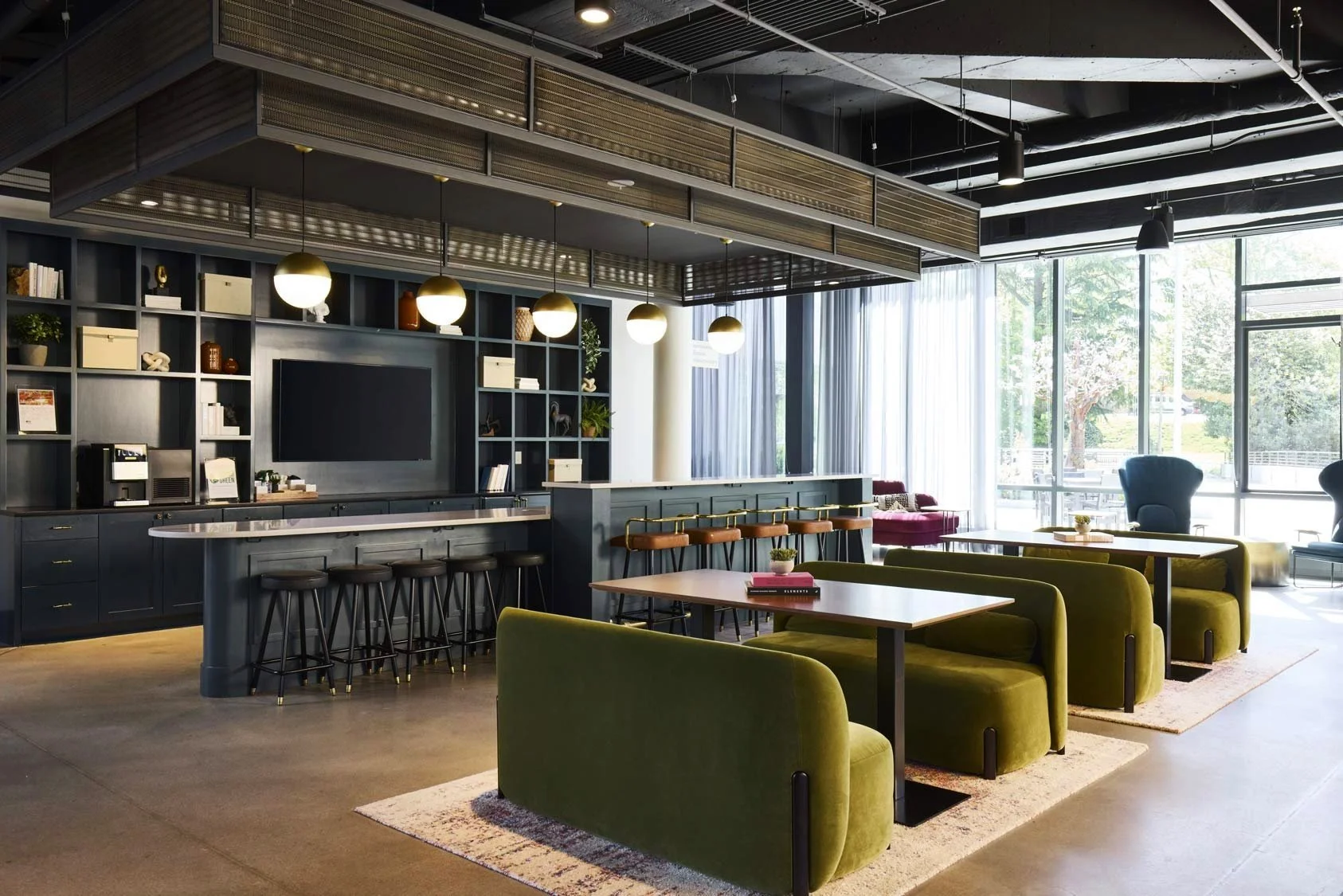 boutique-hotel-restaurant-bar-interior-architectural-photography-by-kip-dawkins