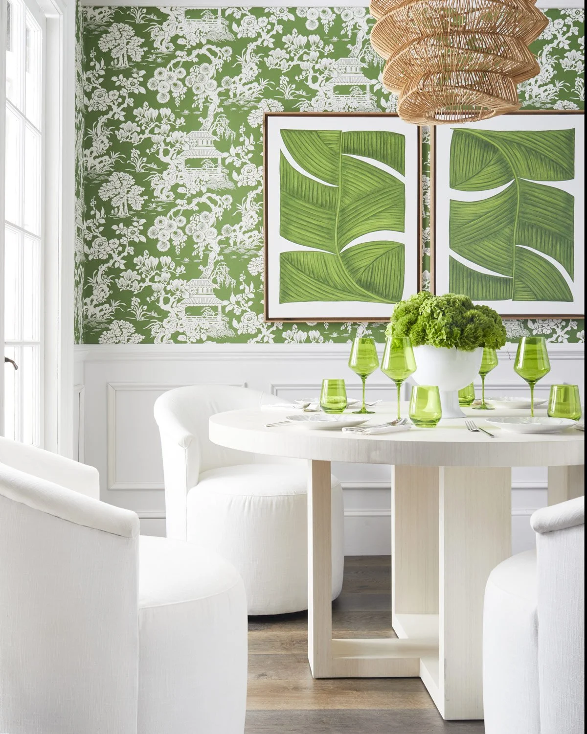 thibaut-luxury-dining-room-interior-design-botanical-wallpaper-photography-by-kip-dawkins