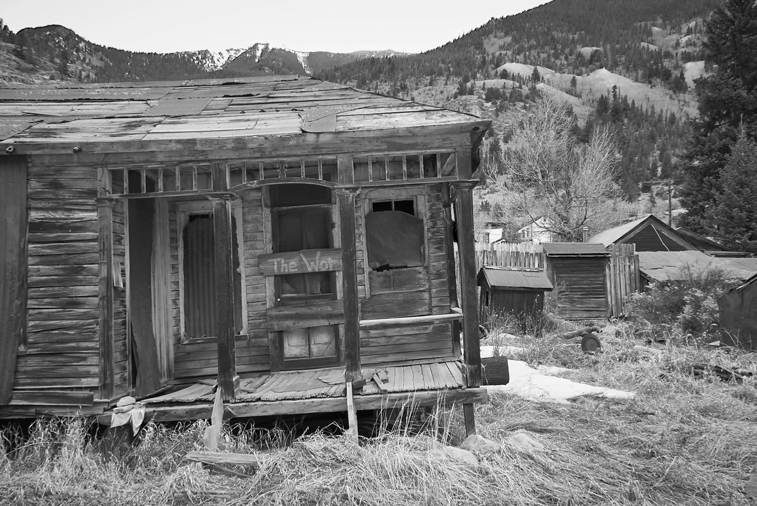 desolate-americana-abandoned-wooden-cabin-fine-art-landscape-by-kip-dawkins
