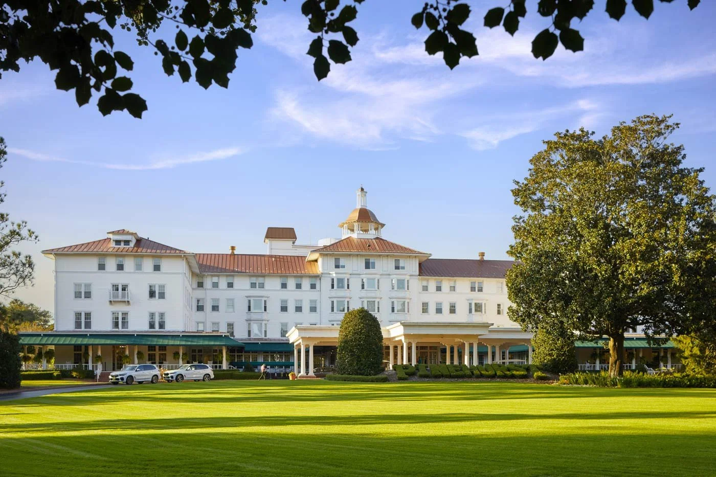 pinehurst-luxury-resort-architectural-photography-exterior-by-kip-dawkins