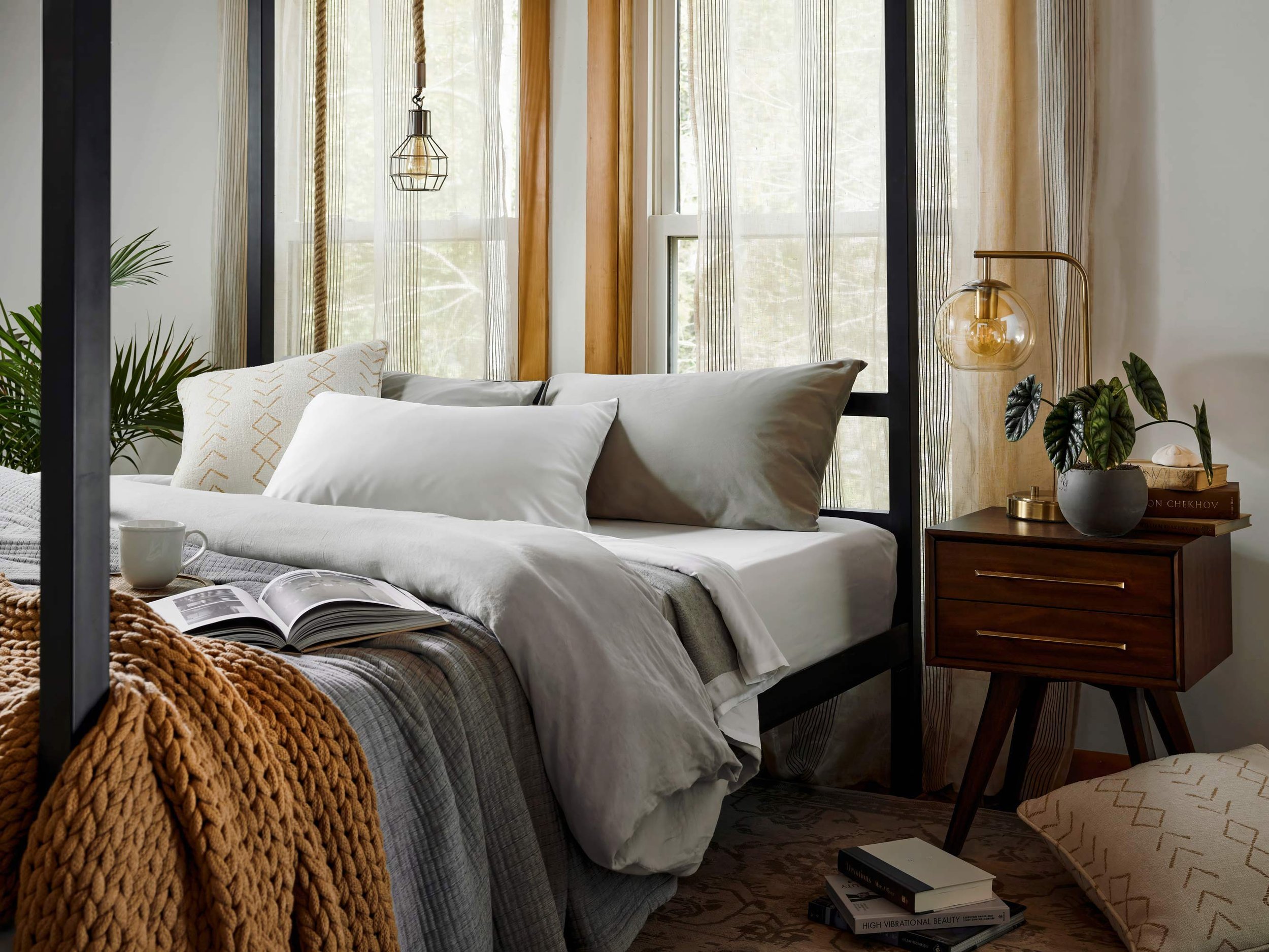 luxury-residential-bedroom-interior-design-photography