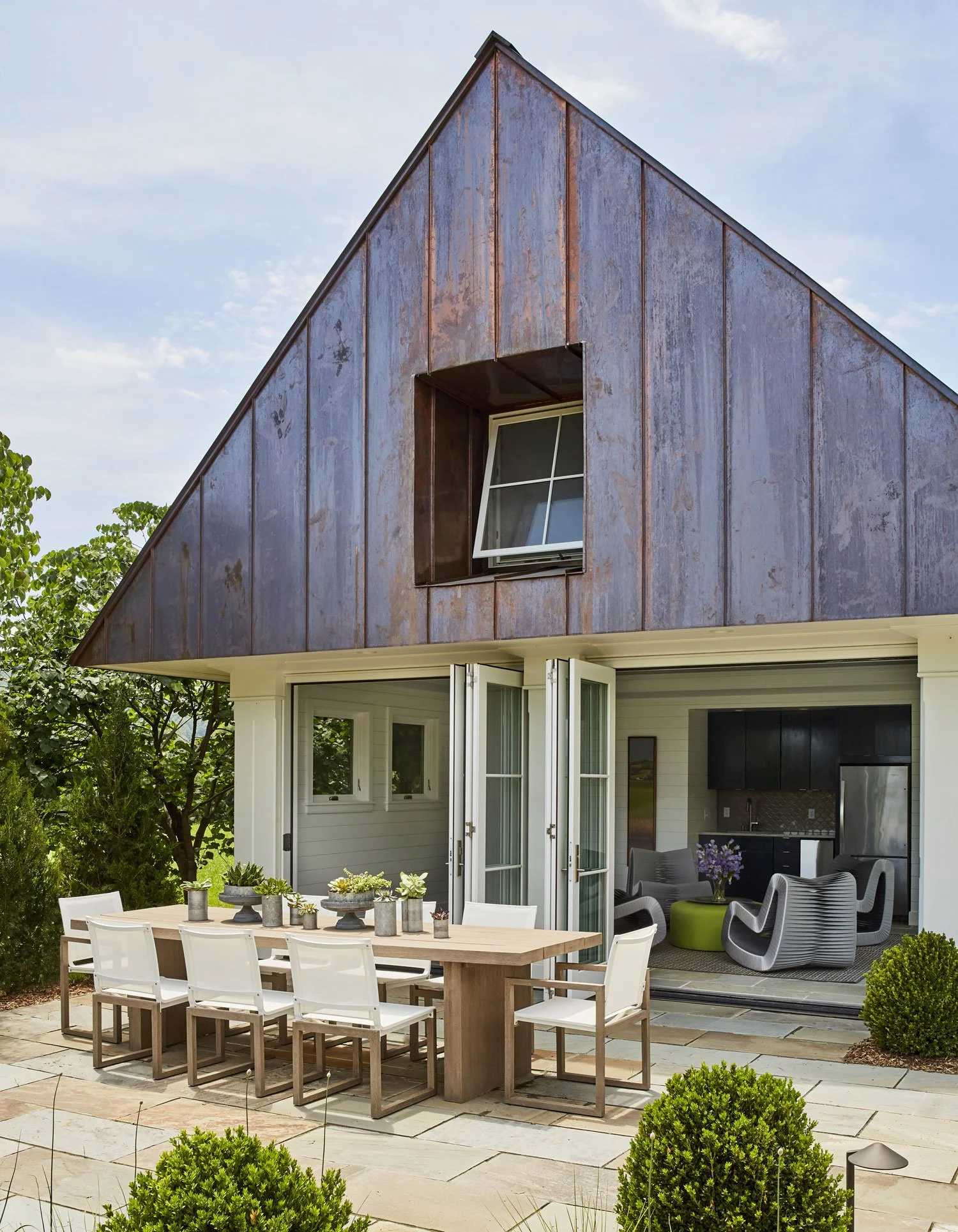 luxury-residential-architectural-photography-corten-steel-facade-patio-dining-by-kip-dawkins