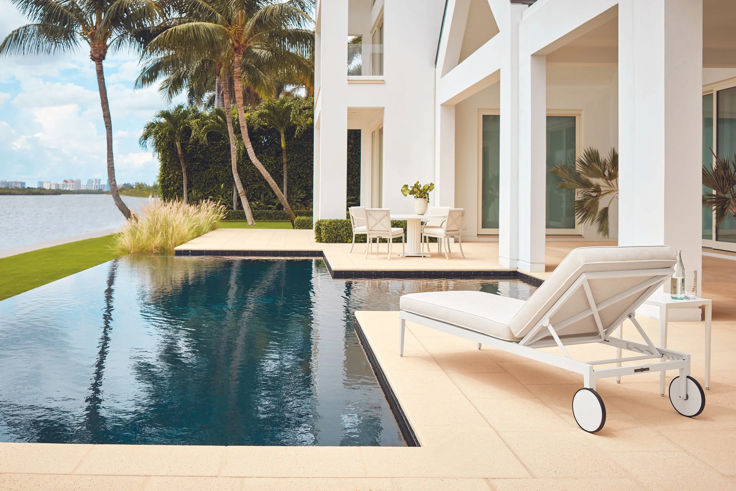 luxury-hospitality-architecture-photography-resort-pool-deck-chaise-lounger-by-kip-dawkins.