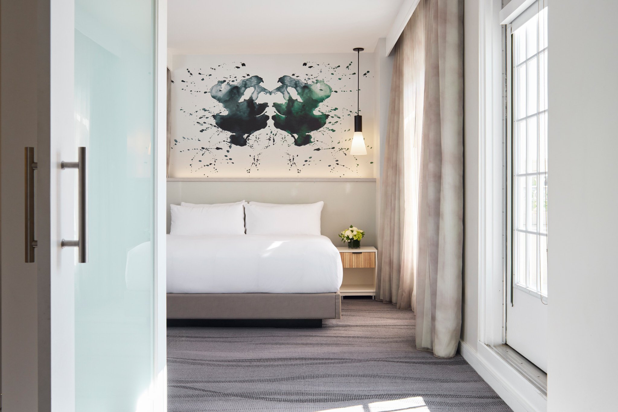 luxury-hospitality-bedroom-interior-design-architectural-photography-by-kip-dawkins