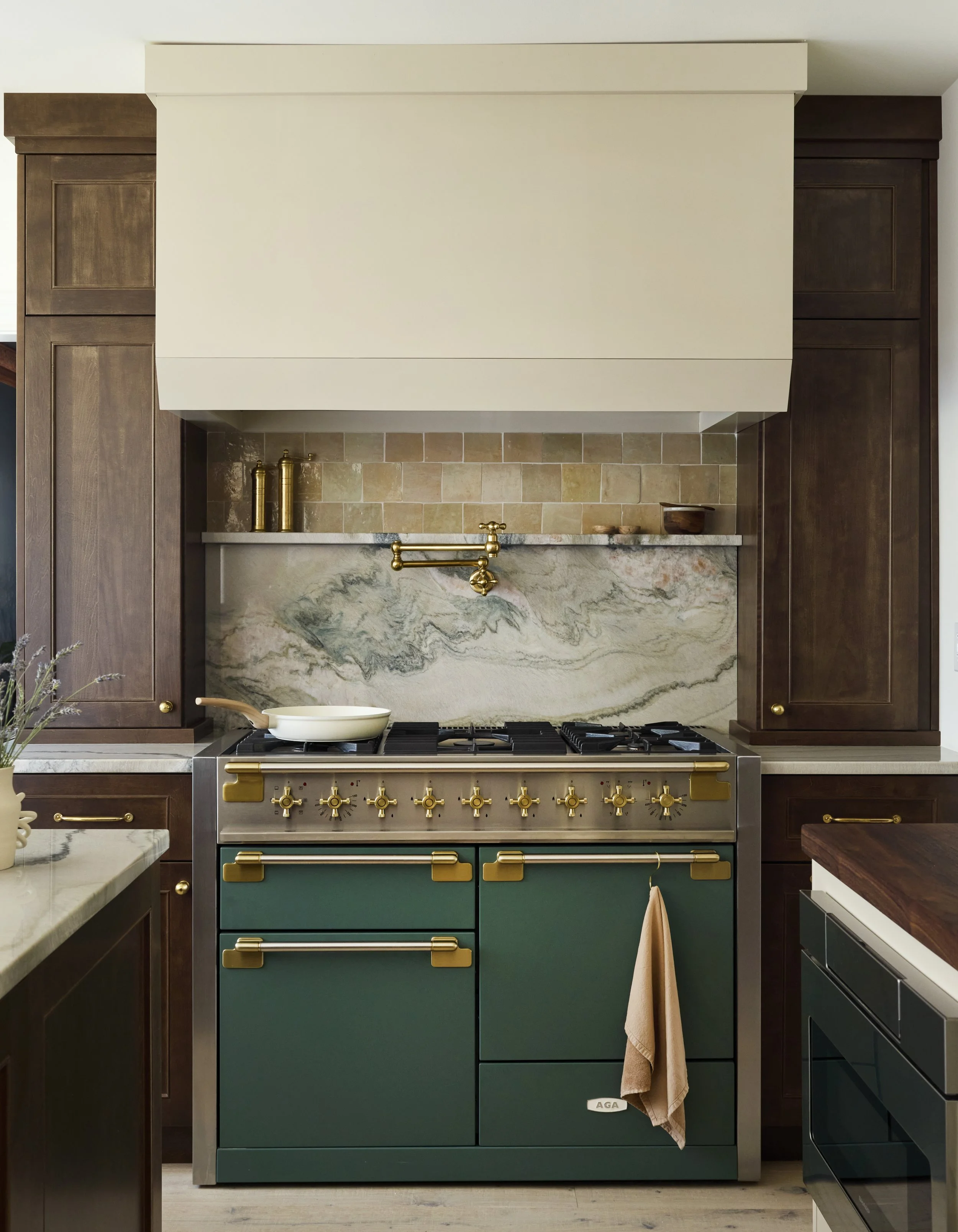 luxury-kitchen-interior-design-photography-green-lacanche-range-stove-by-kip-dawkins.