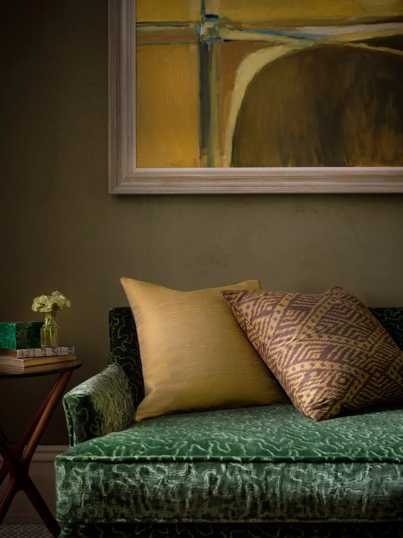 luxury-velvet-olive-green-couch-residential-interior-photography-by-kip-dawkins