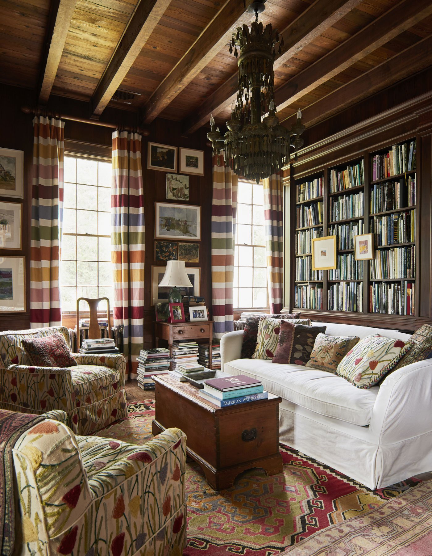 luxury-striped-drapery-library-interior-design-photography-by-kip-dawkins