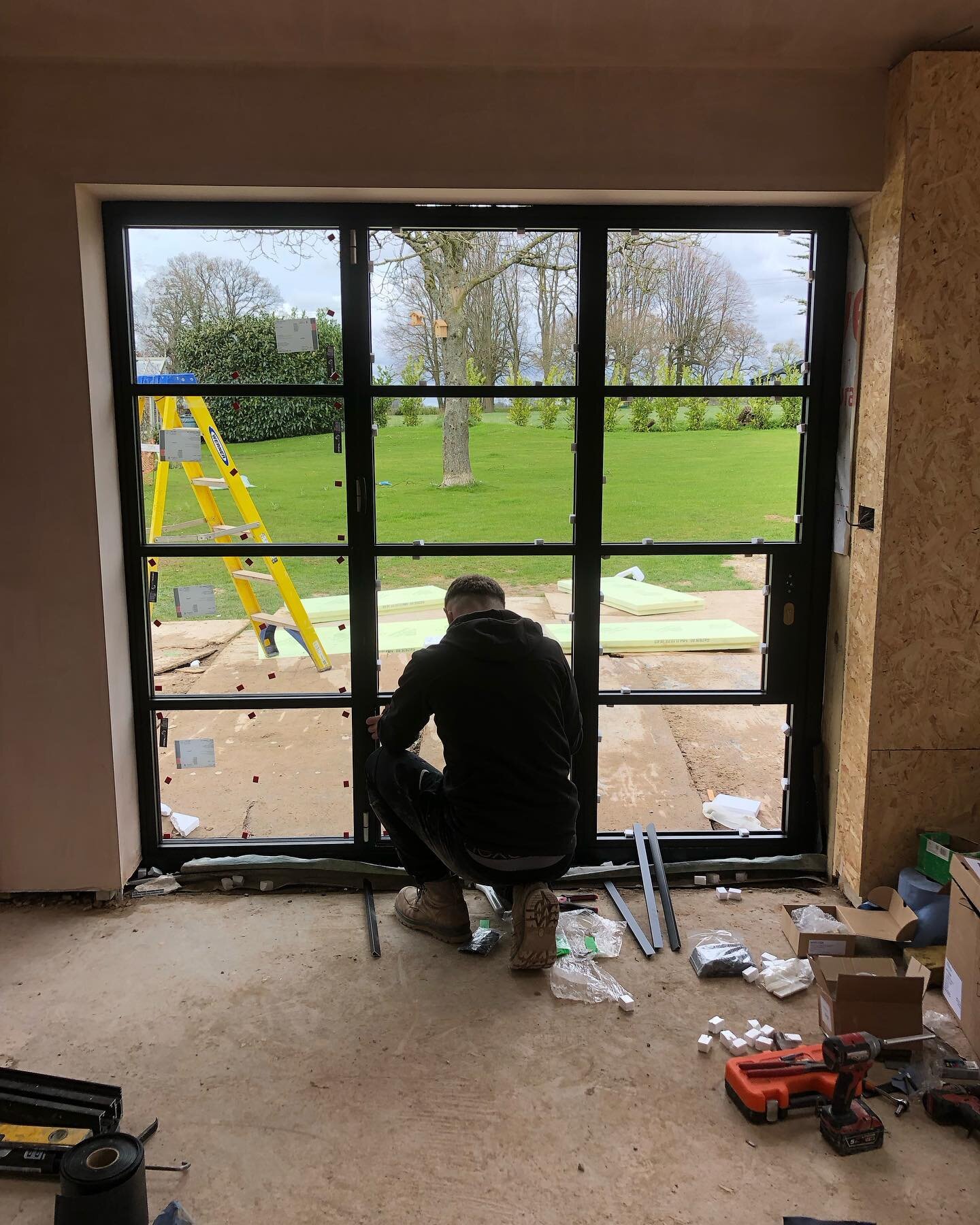 Good first day back after the Easter break. First of the window and door install going in @origin_global new Soho range looking pukka 👌

#bifolddoors #windowanddoors #outbuilding #guesthouse #poolhouse