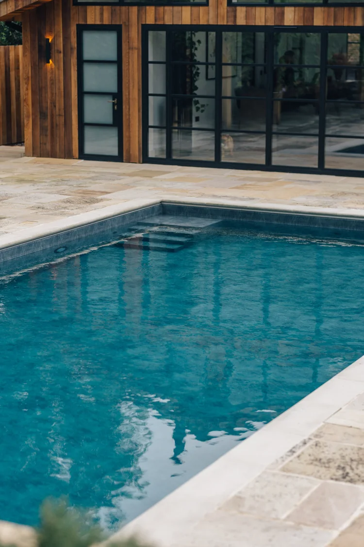 Swimming pool liners and finishes