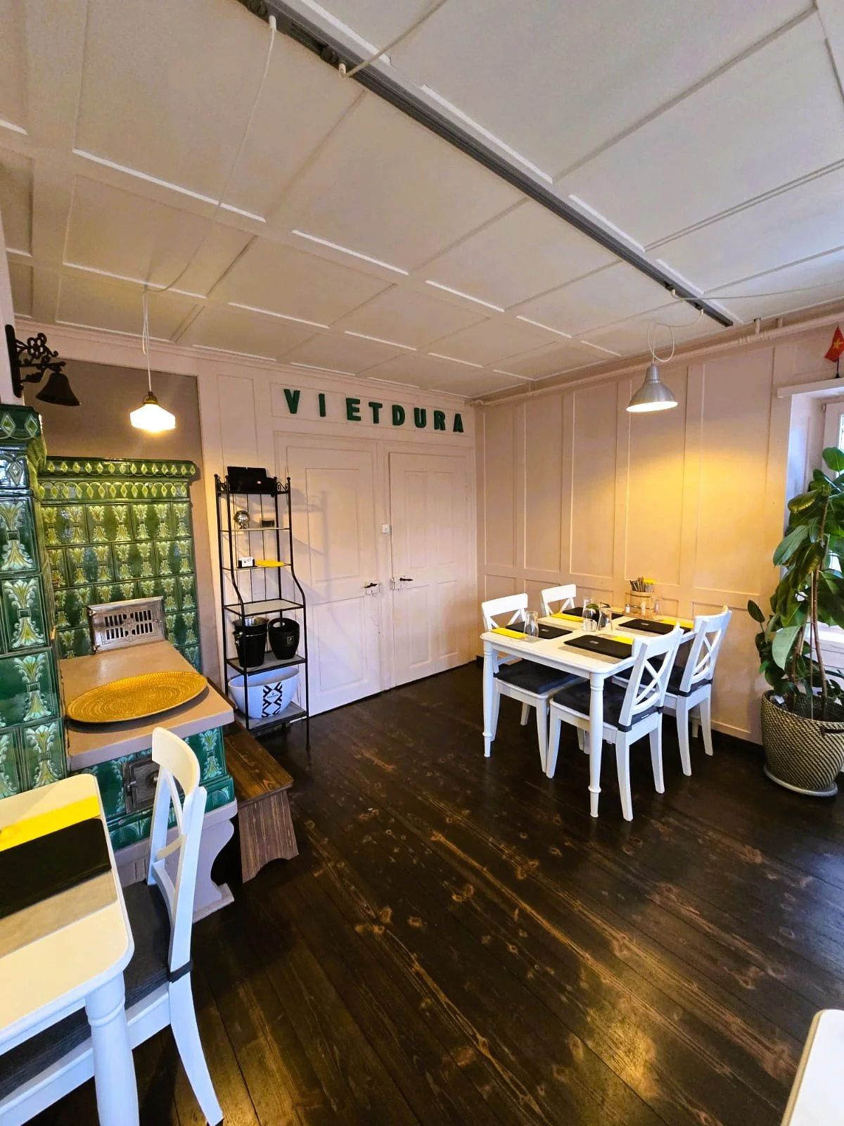 Innenaufnahme (6) Restauran Vietdura in Tagelswangen.