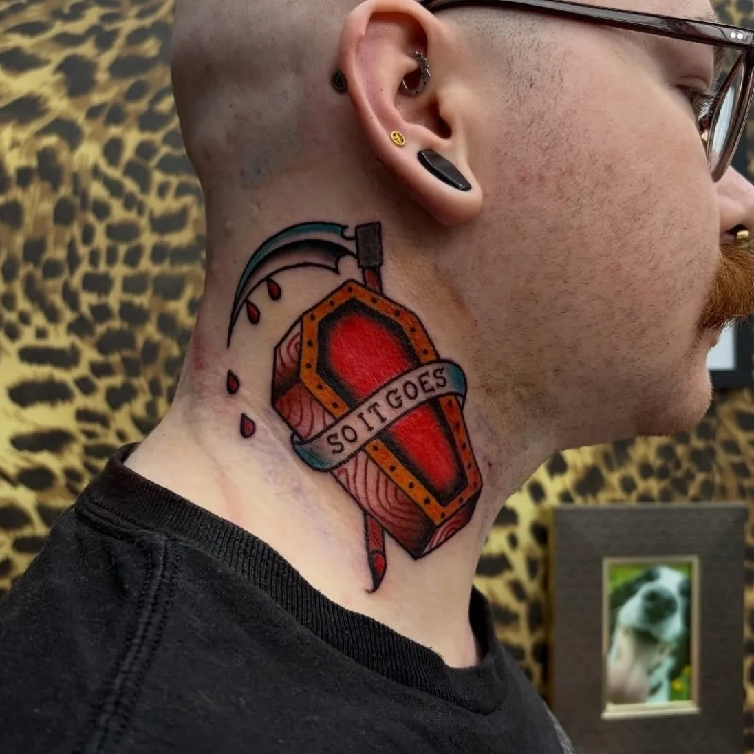 Traditional style neck tattoo done by Emily, we love this style! Such a difficult spot to tattoo but she nailed that coffin ⚰️ she has spaces available this month and loads of flash designs ready to go. Feel free to message her and enquire 🫶 #neckta