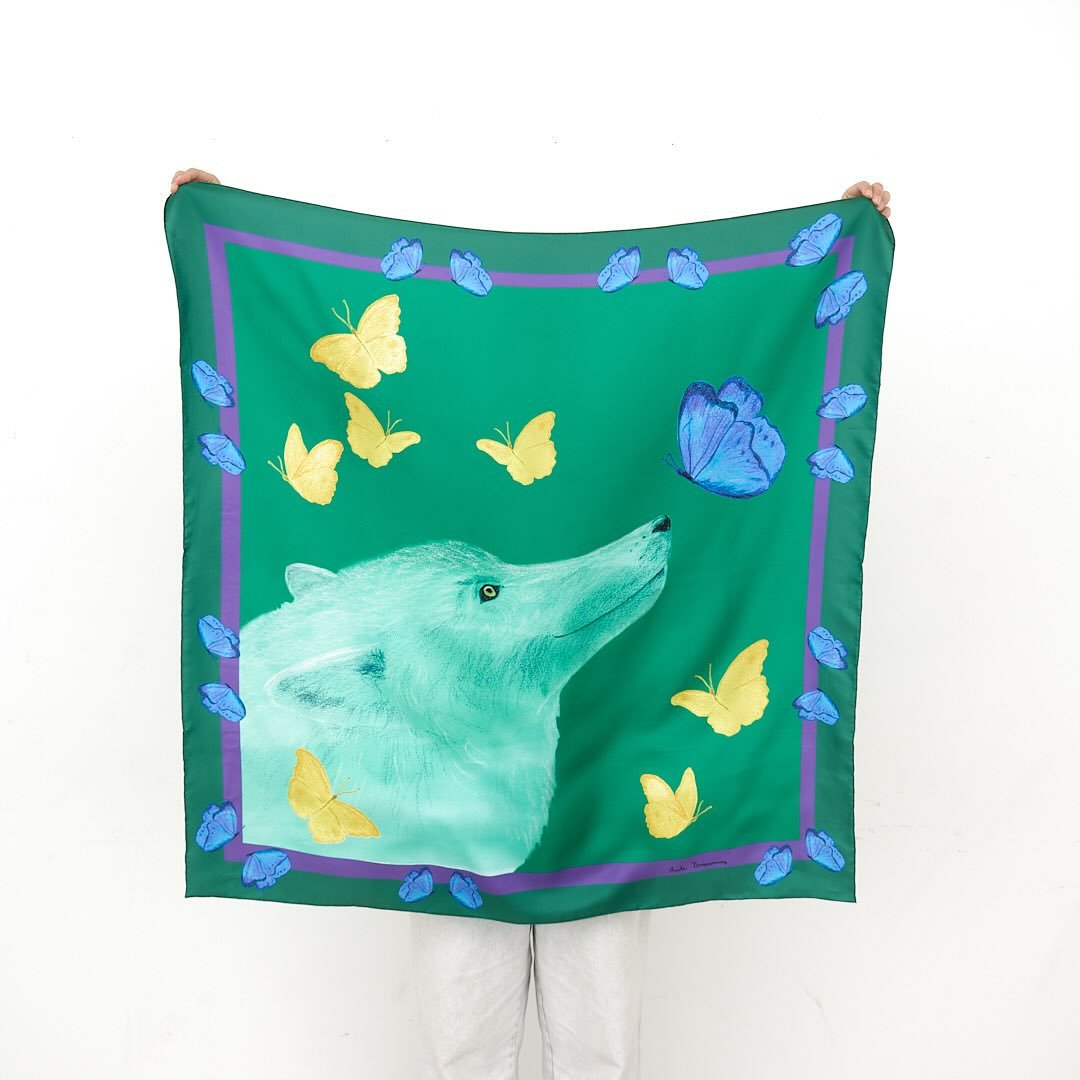 🦄Quoi de mieux que d&rsquo;afficher ce dont on est fier pour commencer l&rsquo;ann&eacute;e ! 

Je vous souhaite une tr&egrave;s bonne ann&eacute;e, pleine de tout ce que votre c&oelig;ur d&eacute;sir profond&eacute;ment 😘💫

#voeux #puresoie #douc