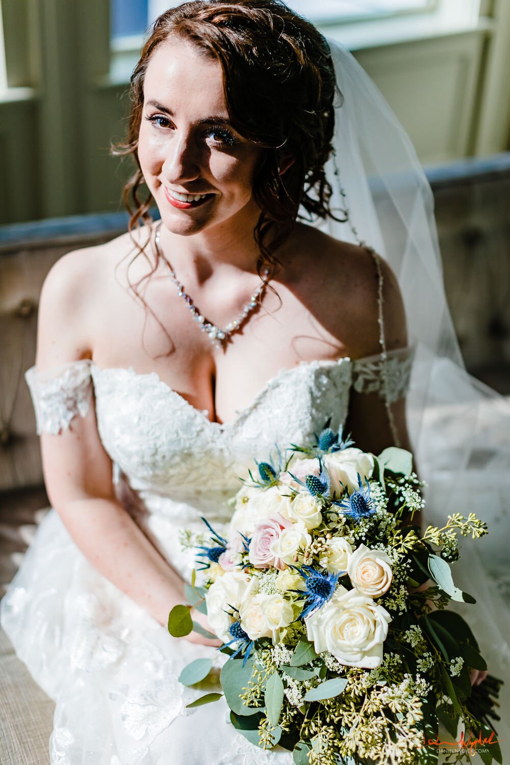 Beautiful Bride portrait with biuquet at Mill Lakeside Manor nj