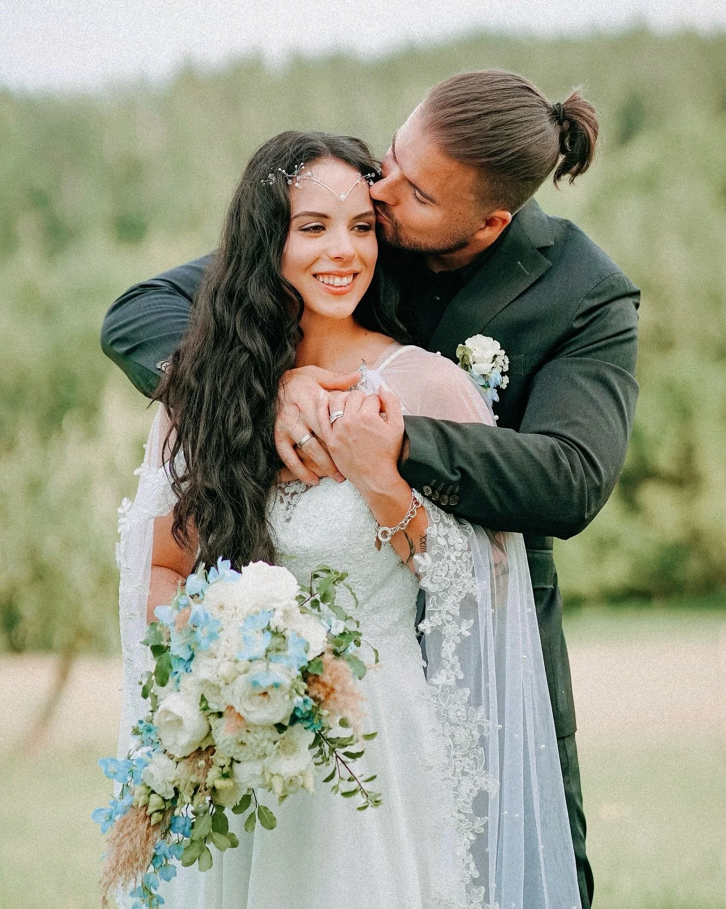 Beautiful wedding day near the German Alps with Karina & Tobi! It was truly a joy to capture your day and love. Herzlichen Glückwunsch!
#weddingphotography #hochzeitsfotografie #hochzeitsfotografiemünchen #münchen #gutwaltersteig