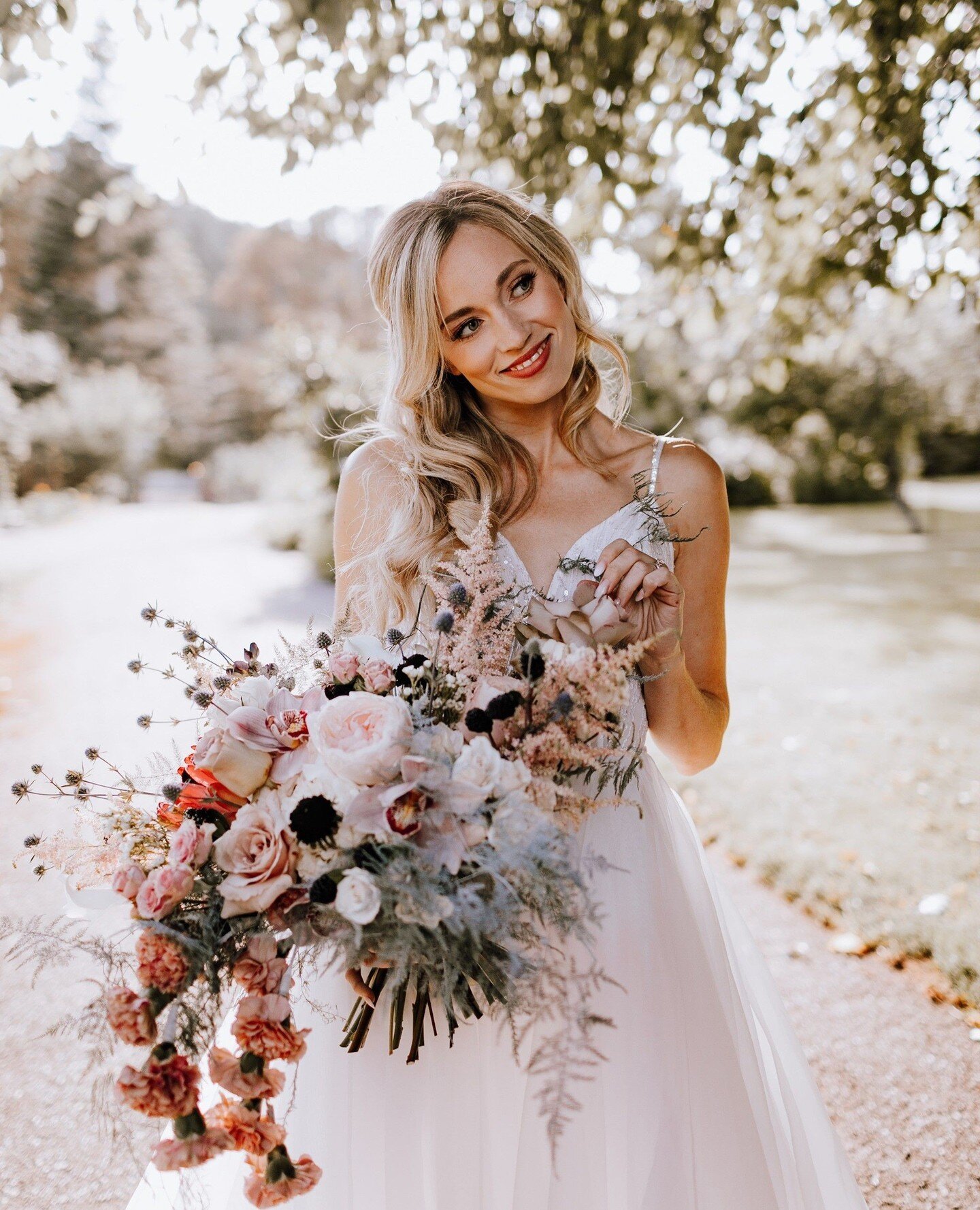 Have you ever wondered how some people get stress free wedding days? We know we know! A wedding planner (and designer if your budget allows!). We take all the stress off your plate on your wedding day and keep your vendors and you moving through your